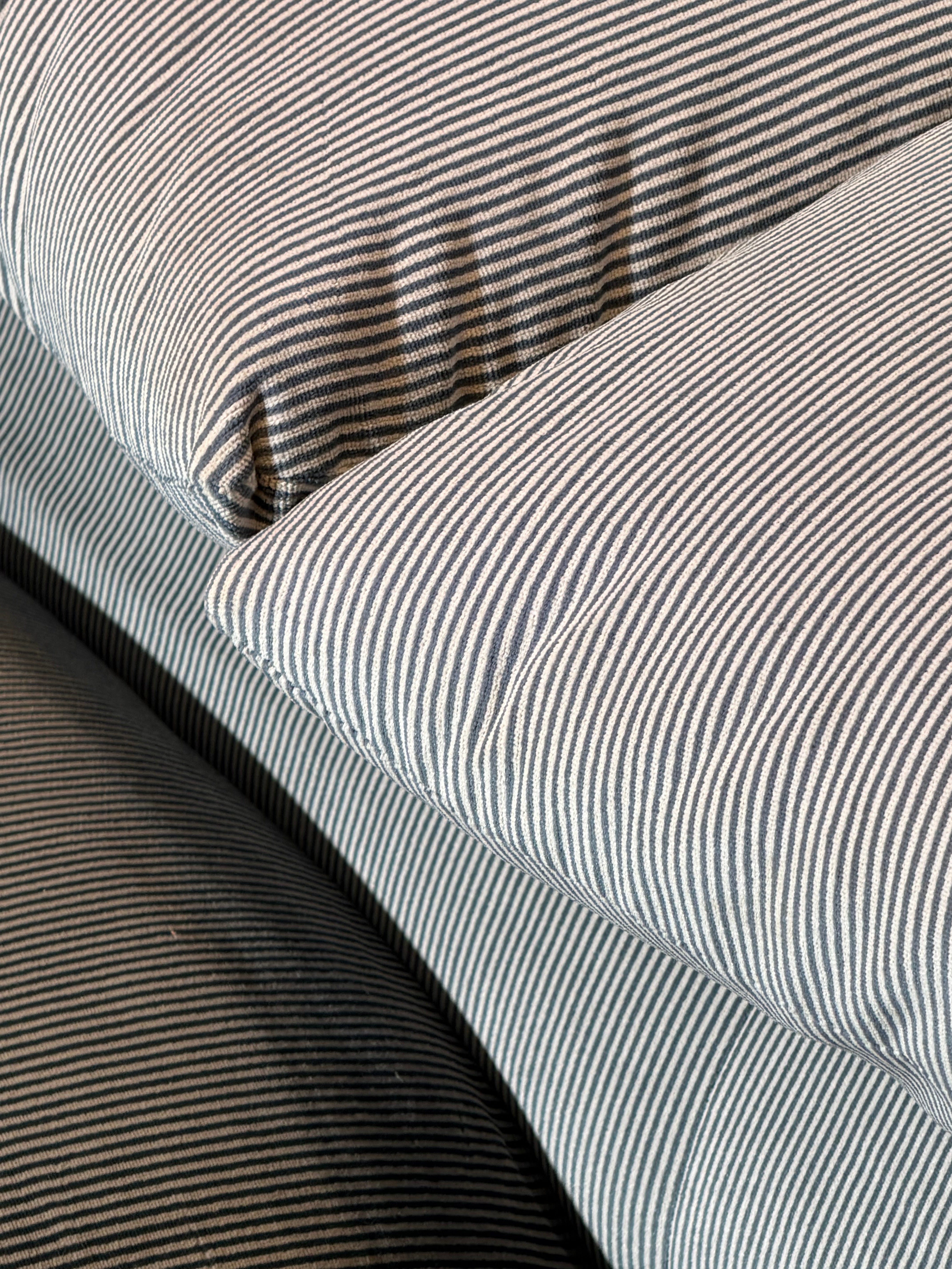 Cassina Maralunga sofa by Vico Magistretti