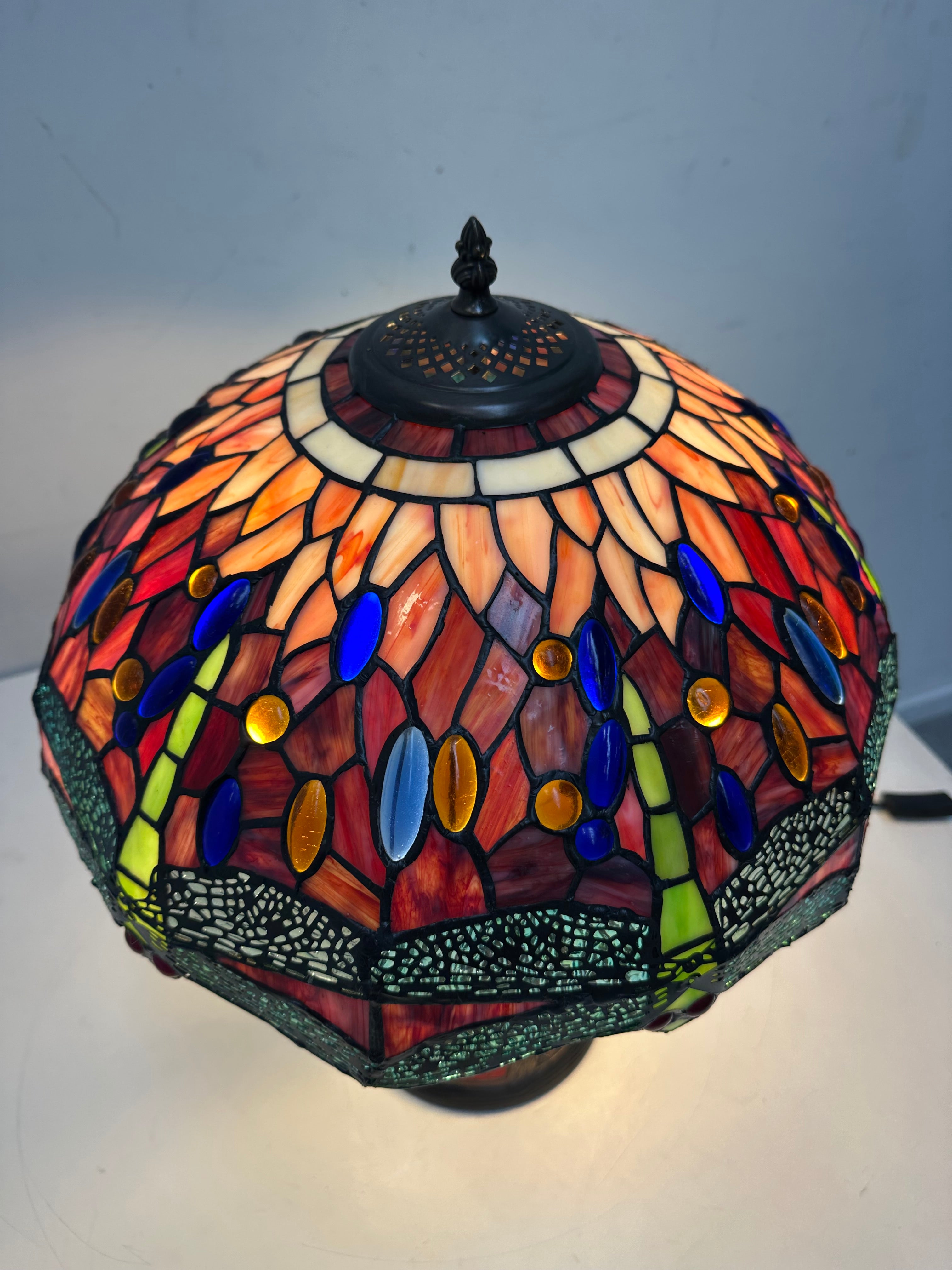 Tiffany style table lamp
