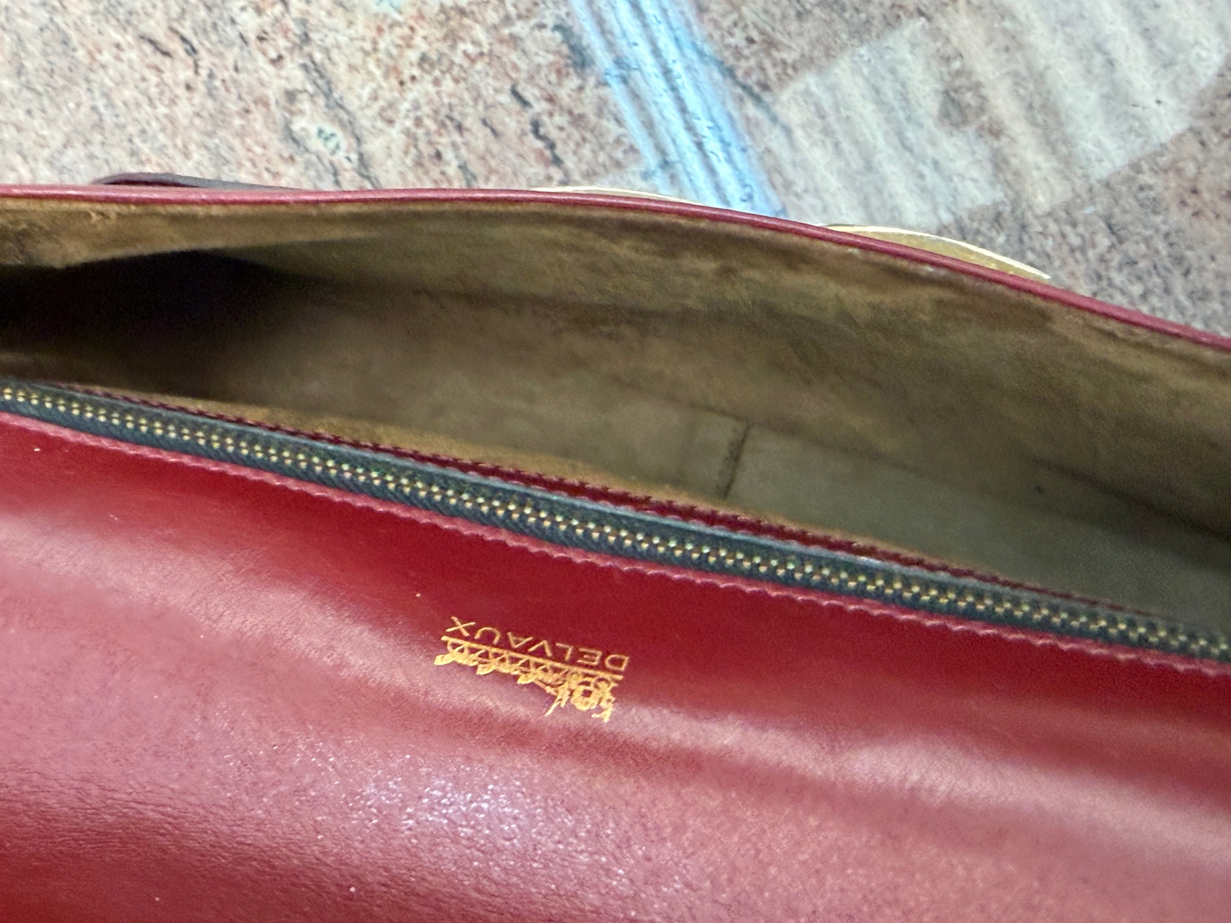 Delvaux Vintage Bourgogne Crossbody Bag – Leather – With Mirror – 27 x 20 cm