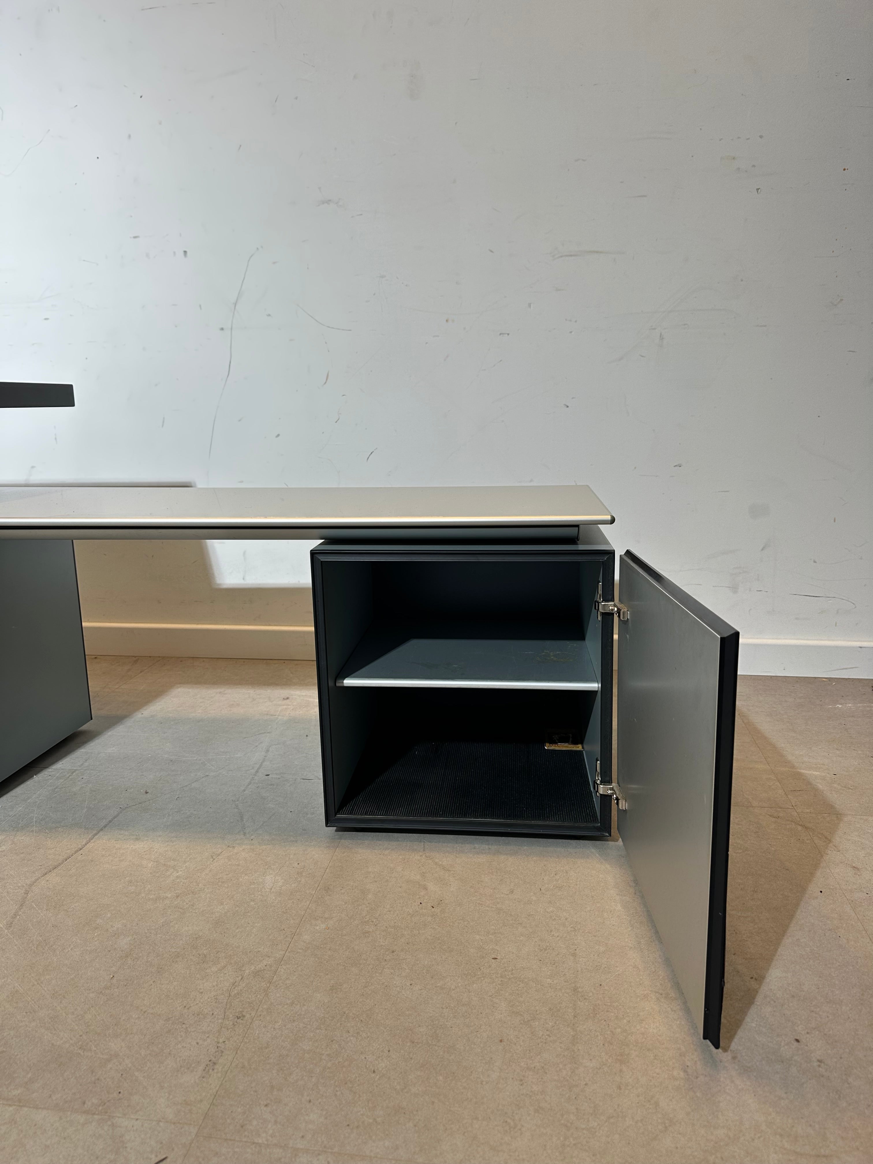 Console multimédia modulaire Bang &amp; Olufsen F1000