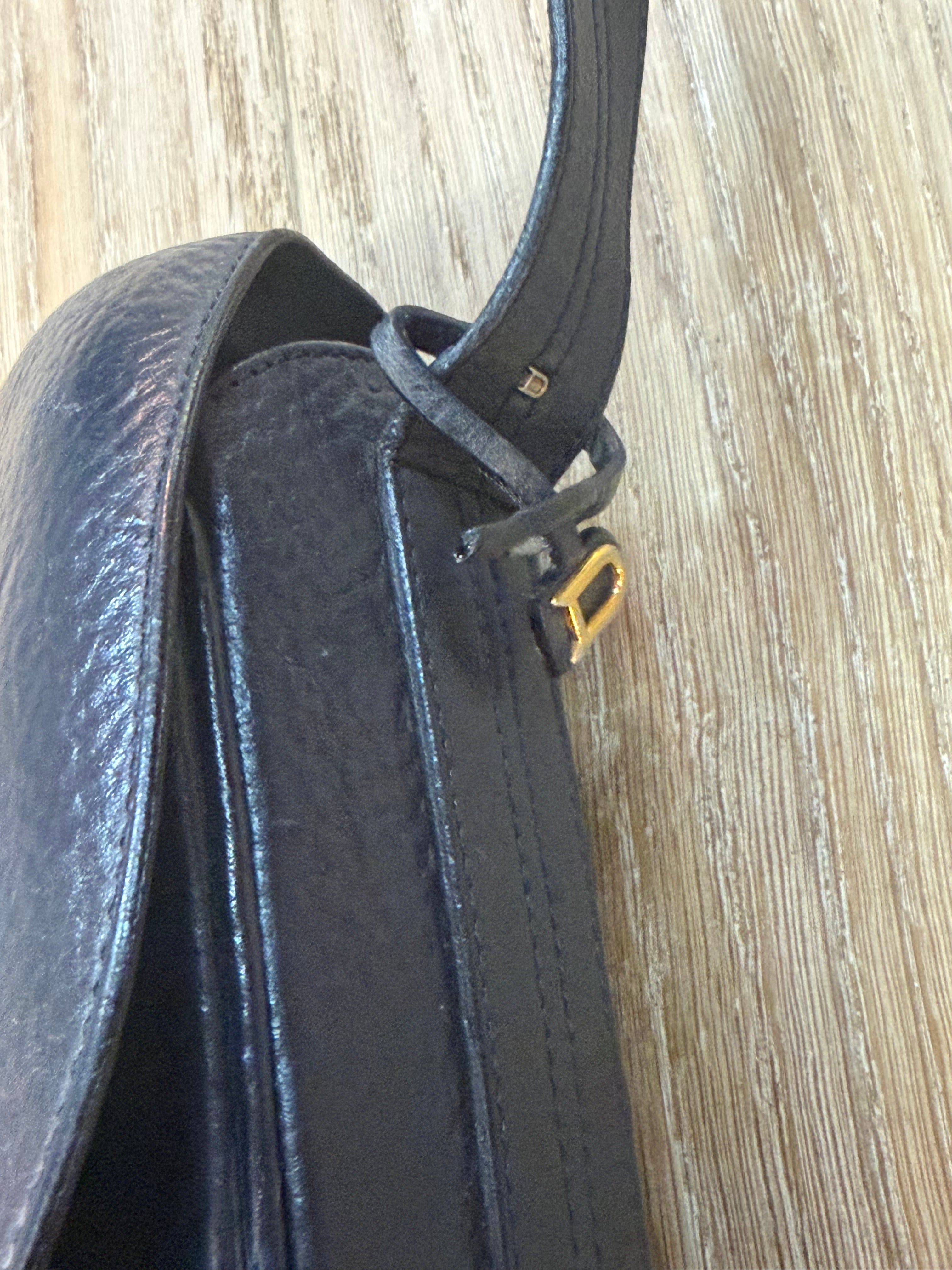 Delvaux Large Crossbody / Laptop Bag – Black Leather – 34 x 30 cm