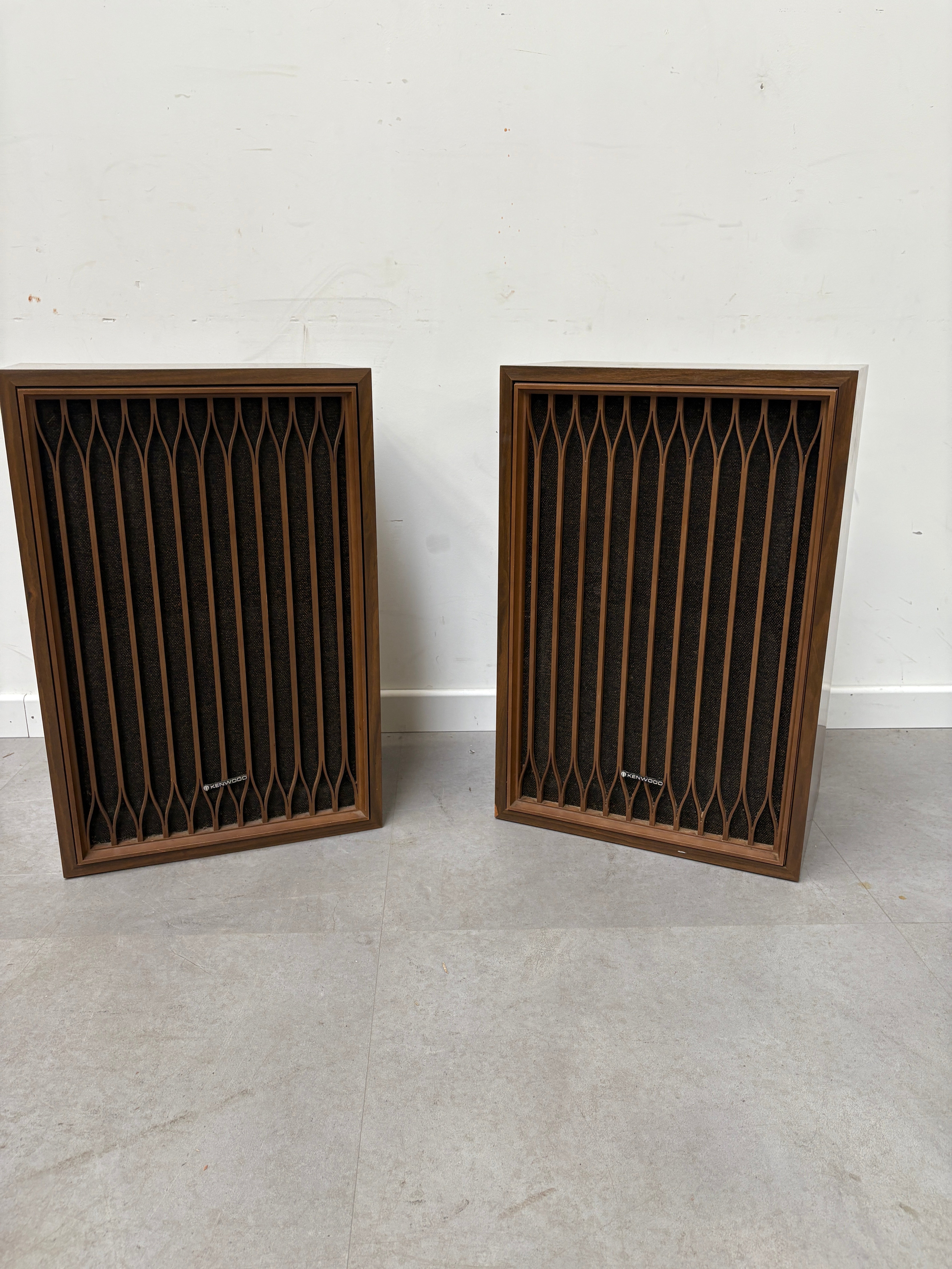 Pair of Vintage Kenwood KL 777 Speakers