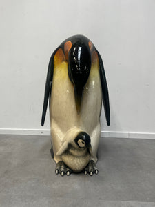 Statue Emperor Penguin with Chick