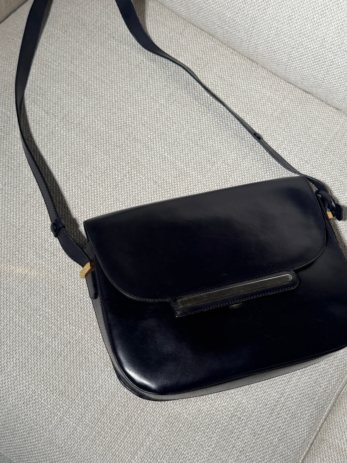 Vintage Delvaux Crossbody Bag – Navy Blue Leather