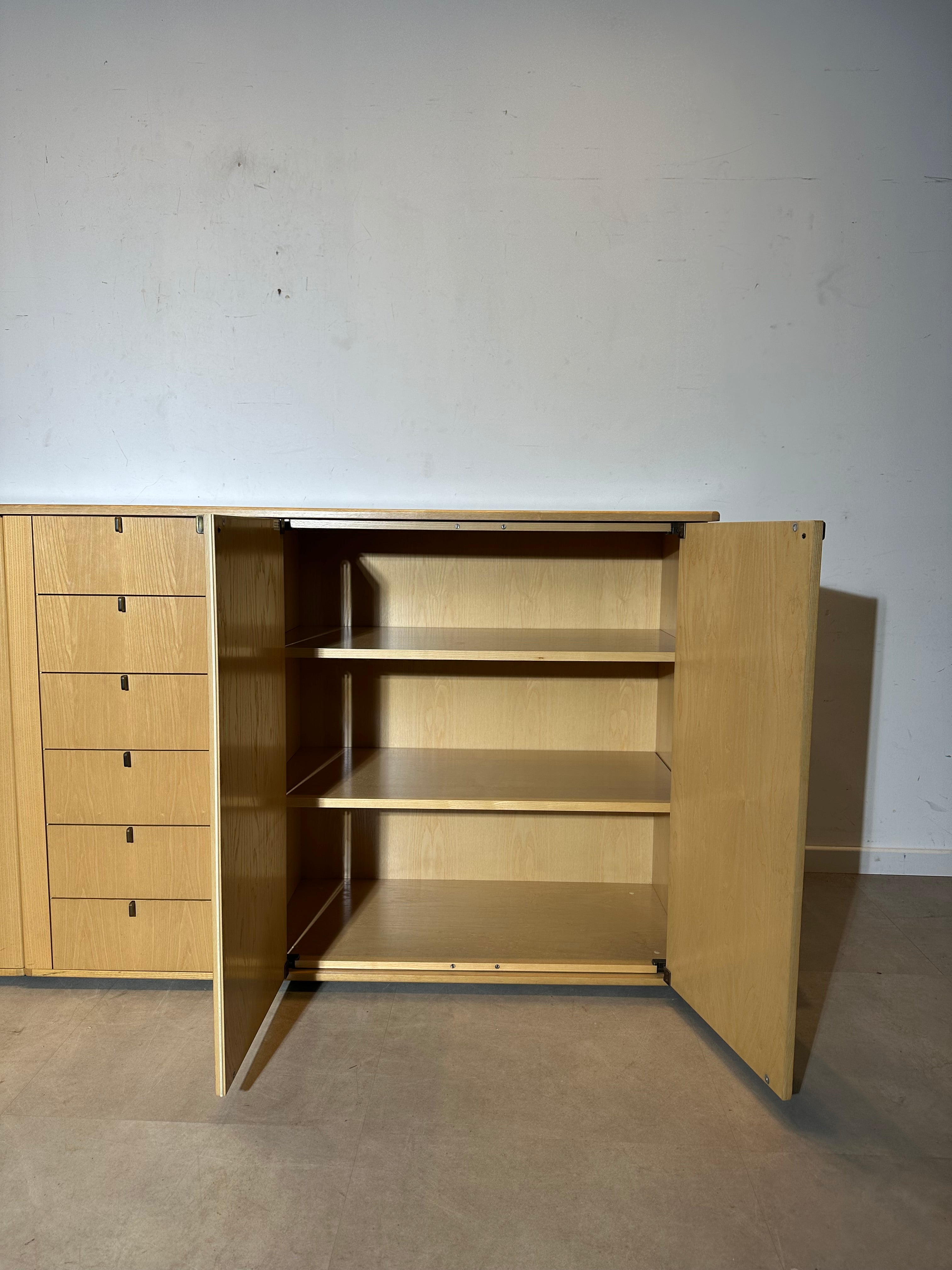 Buffet minimaliste Interlübke