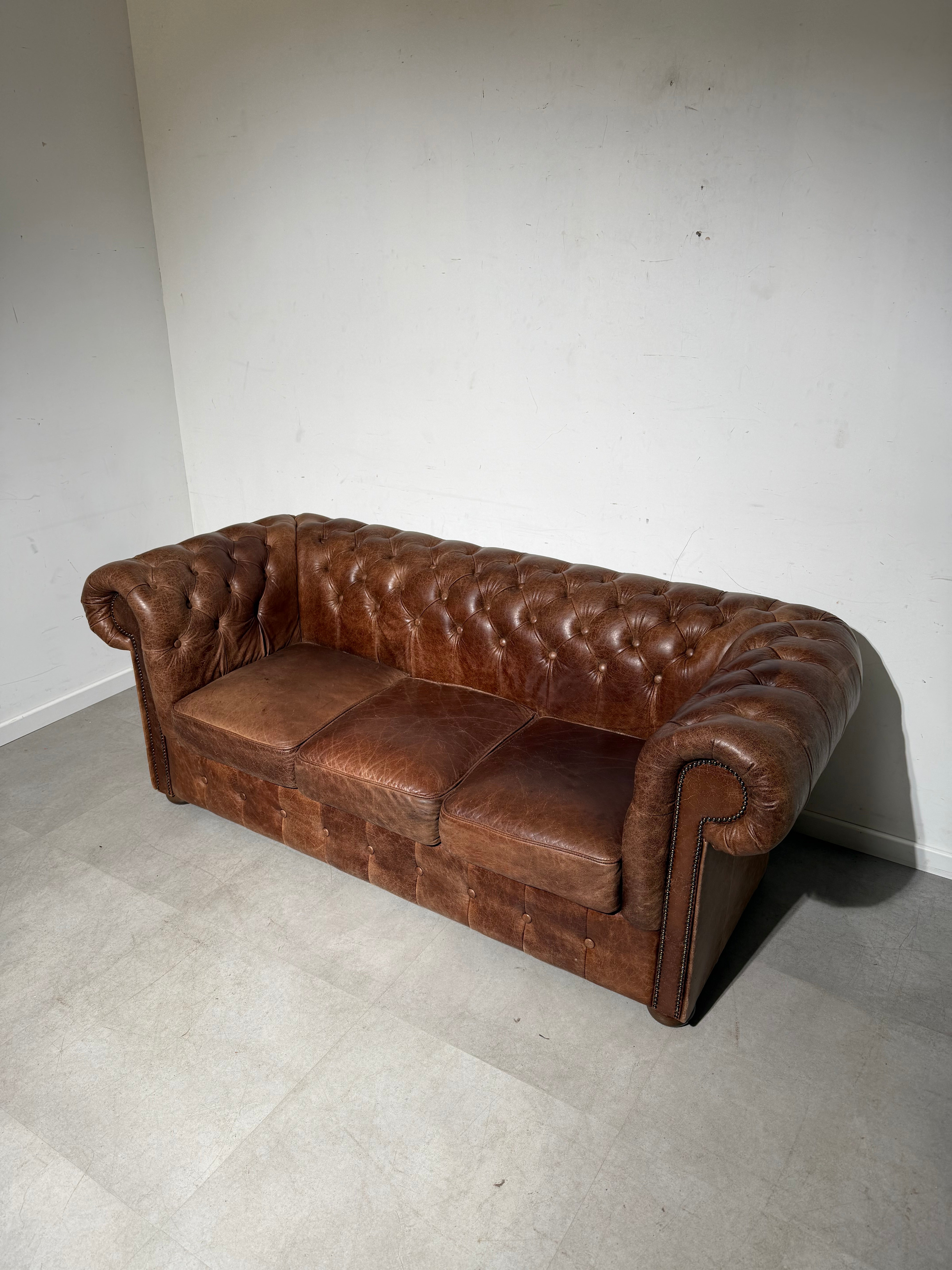 Vintage Chesterfield 3-Seater in Cognac Leather