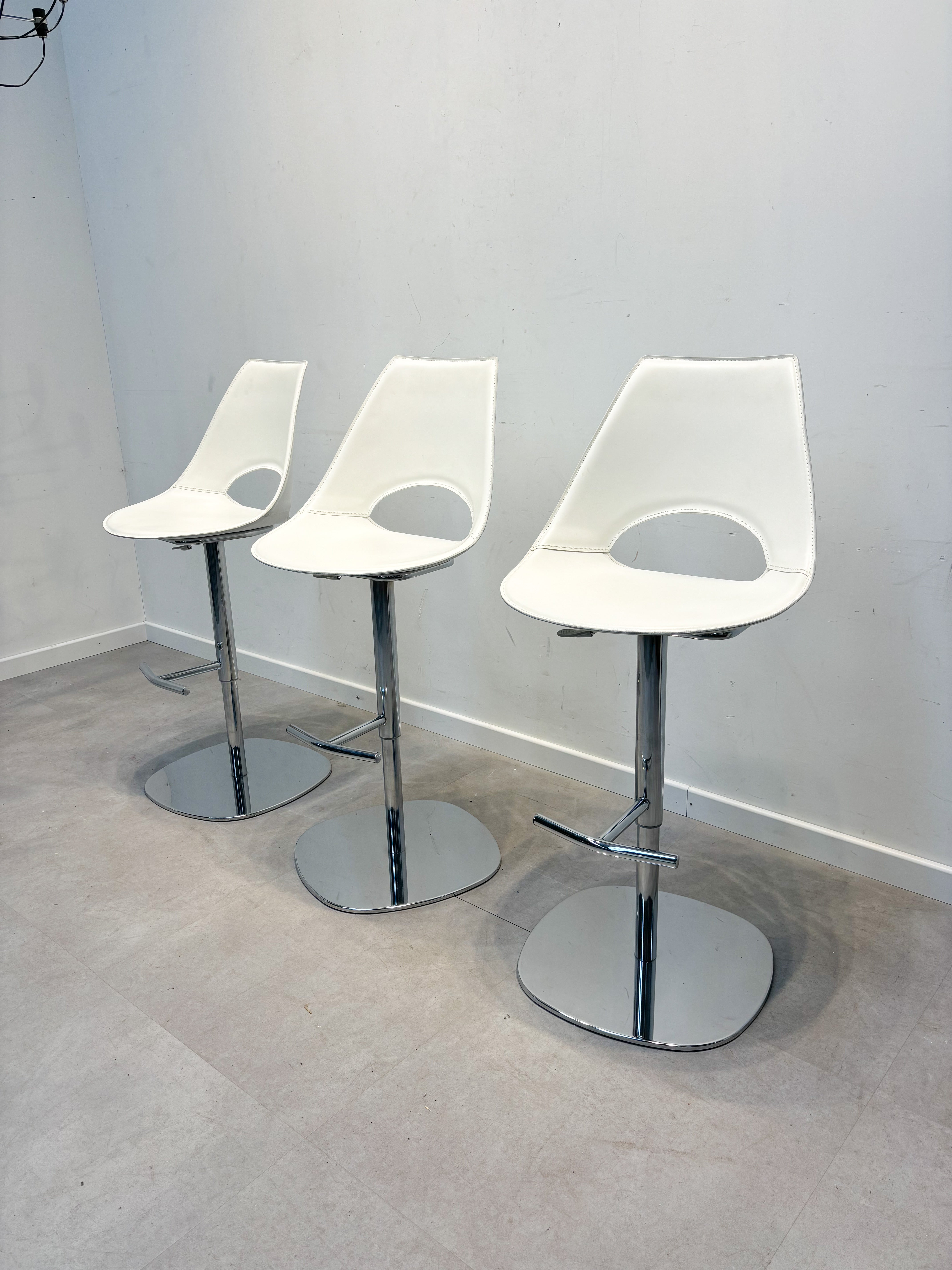 White leather design bar stool