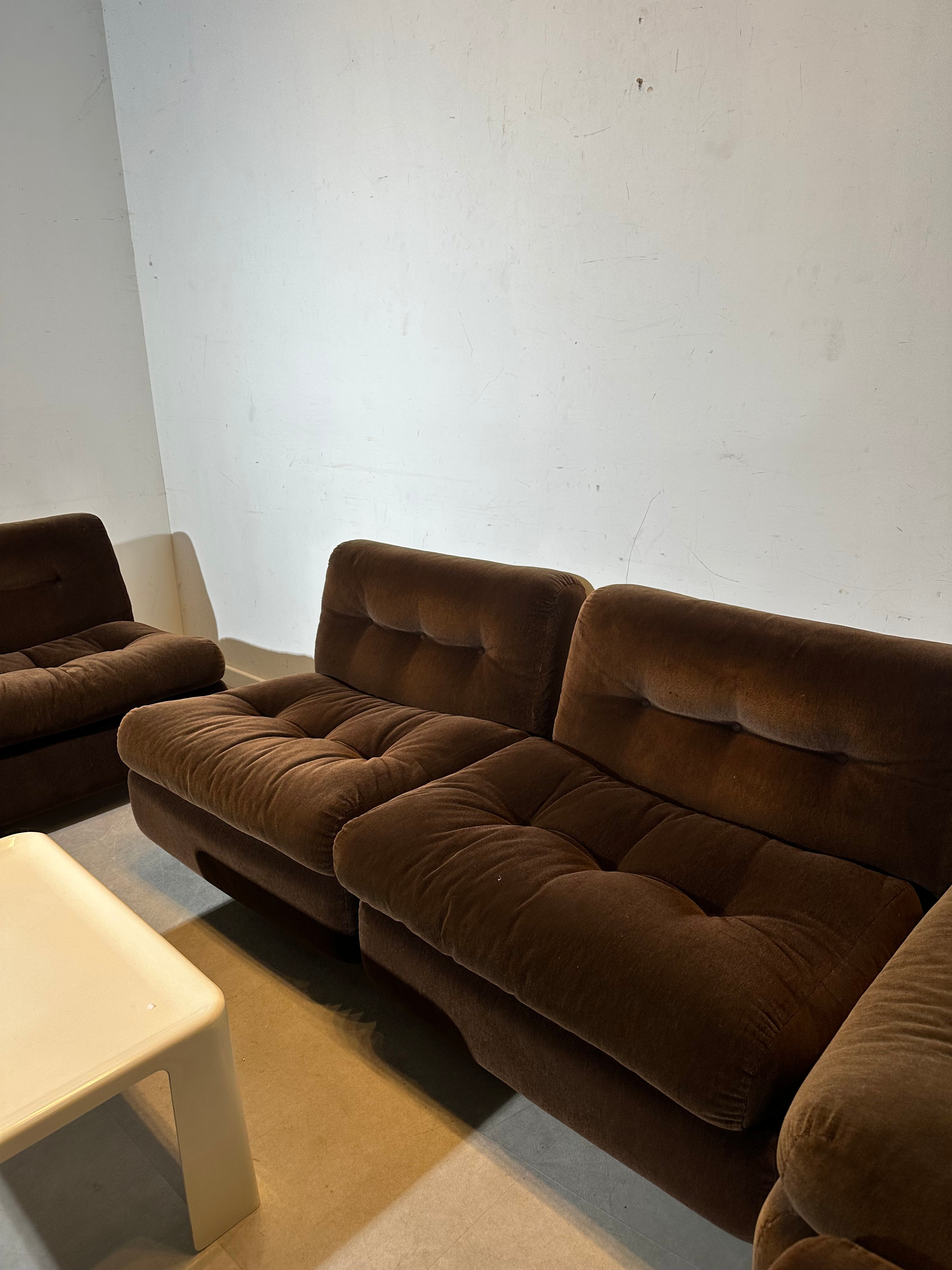 Amanta Modular Sofa Set by Mario Bellini for C&B Italia + Original Table