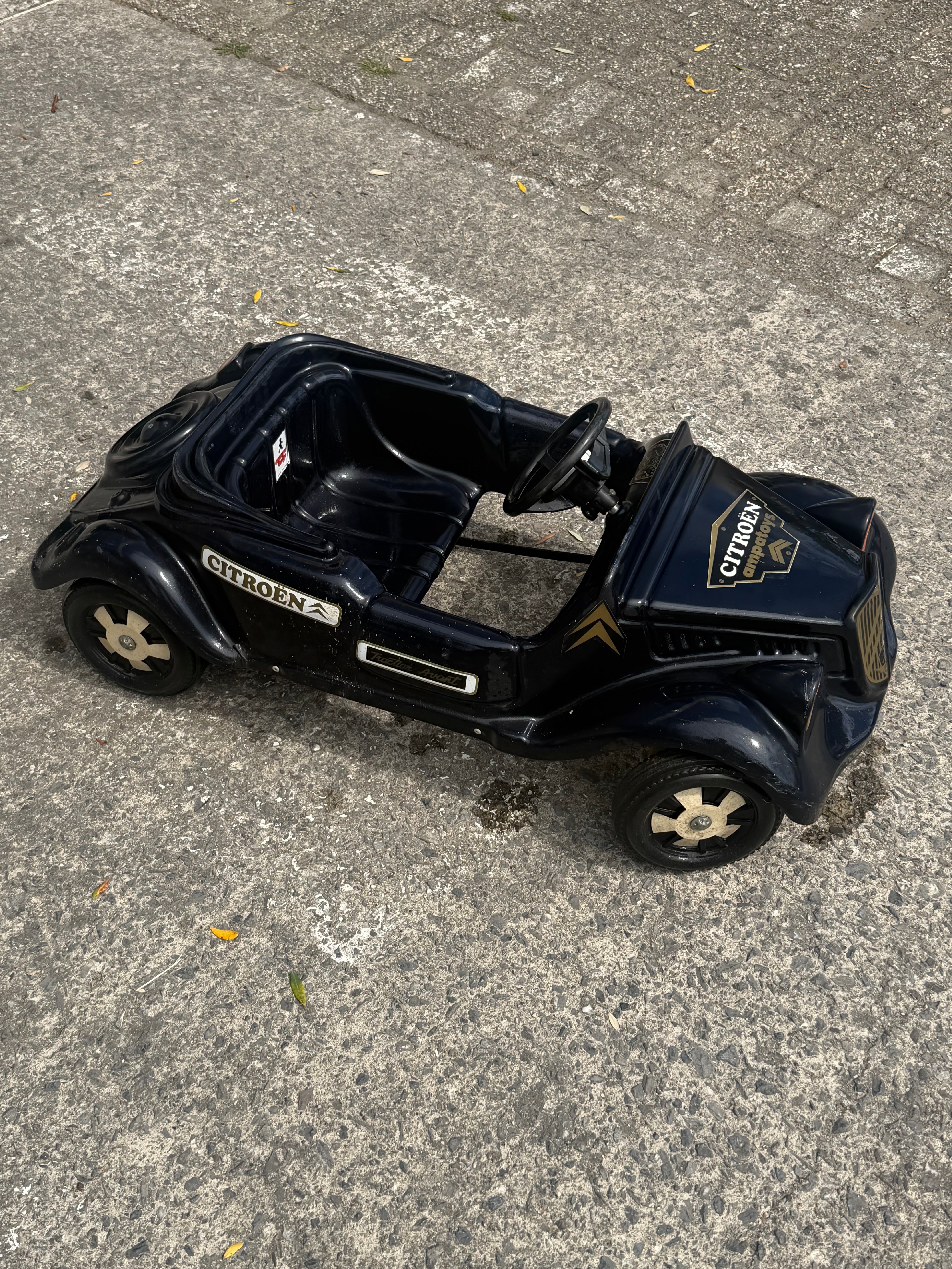 Ampatoys Citroën Traction Avant Pedal Car