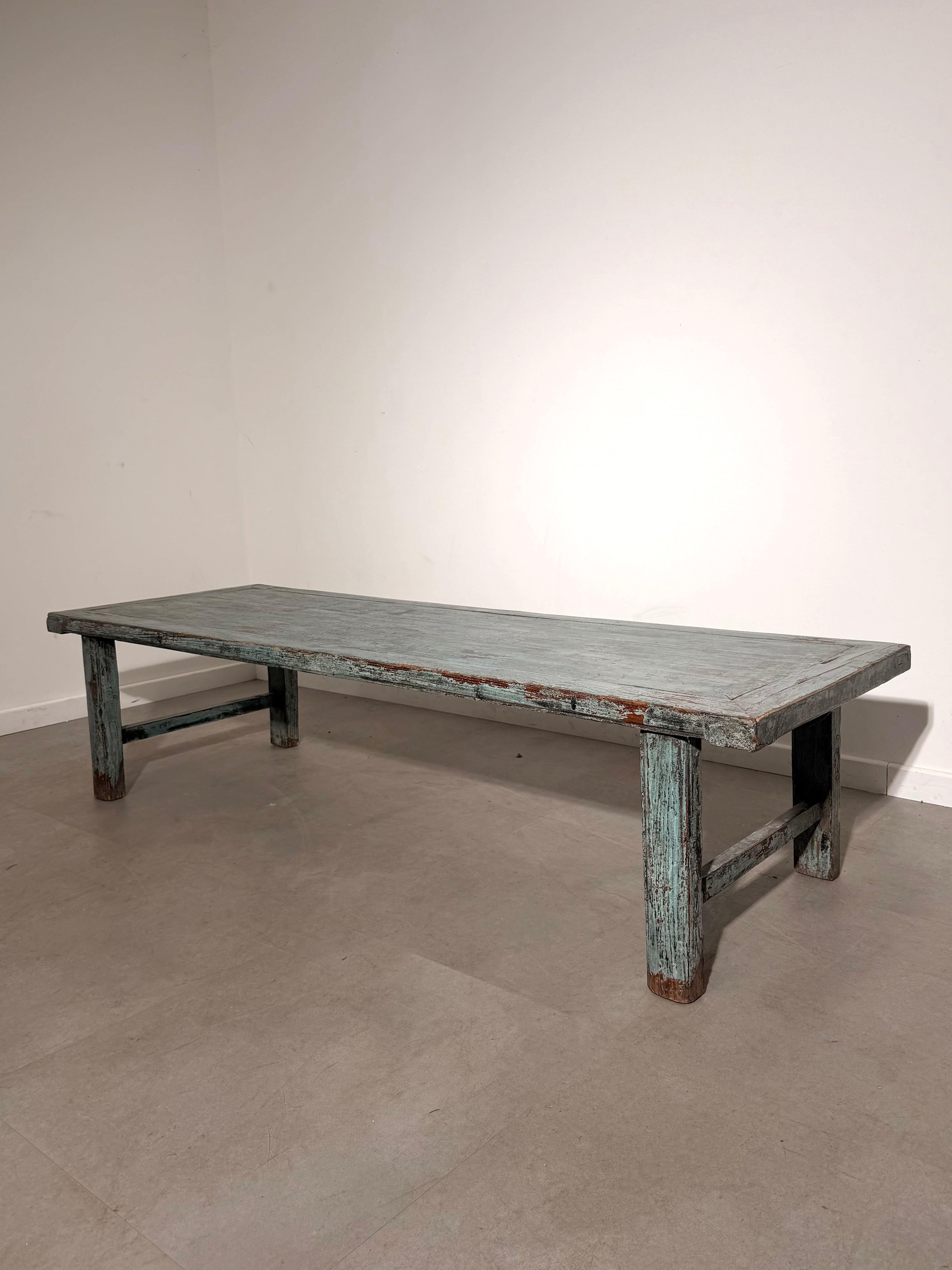Antique Coffee Table – Distressed Turquoise