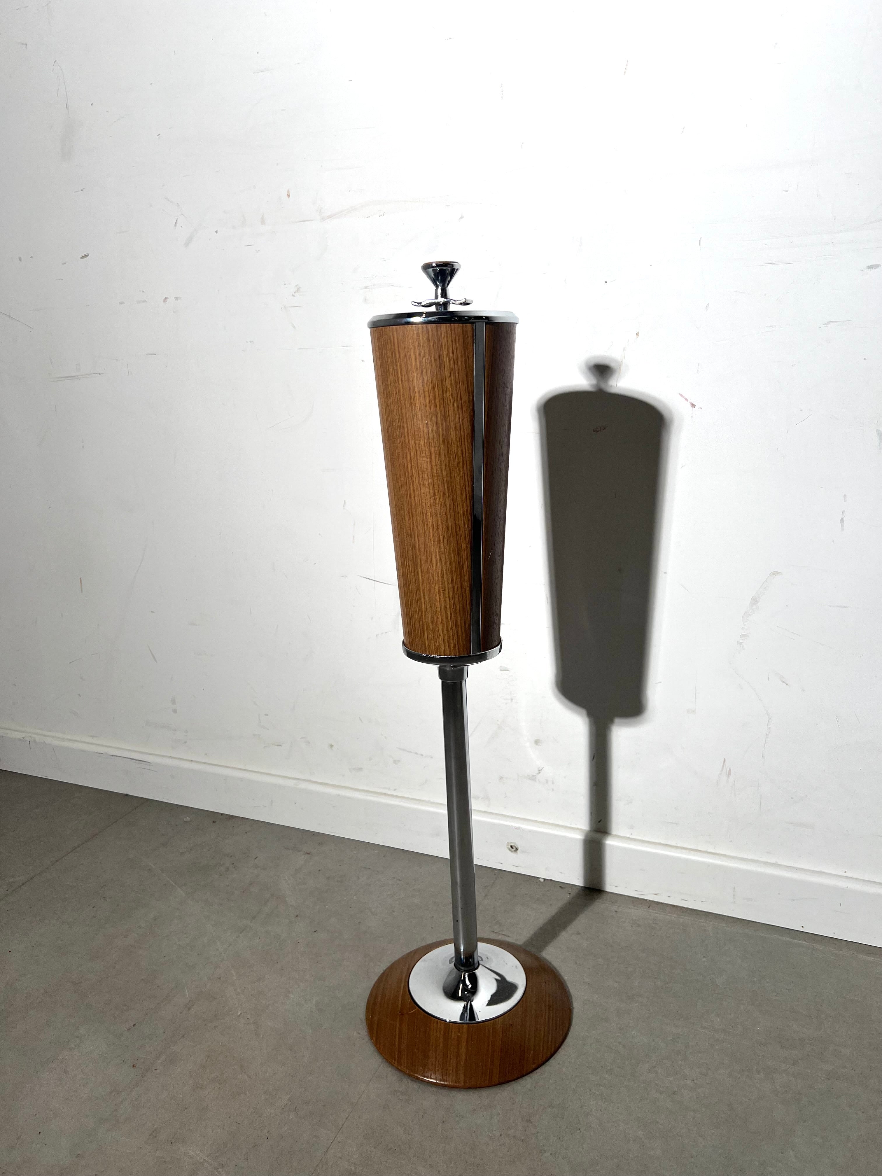 Vintage Standing Ashtray "Ianthe"