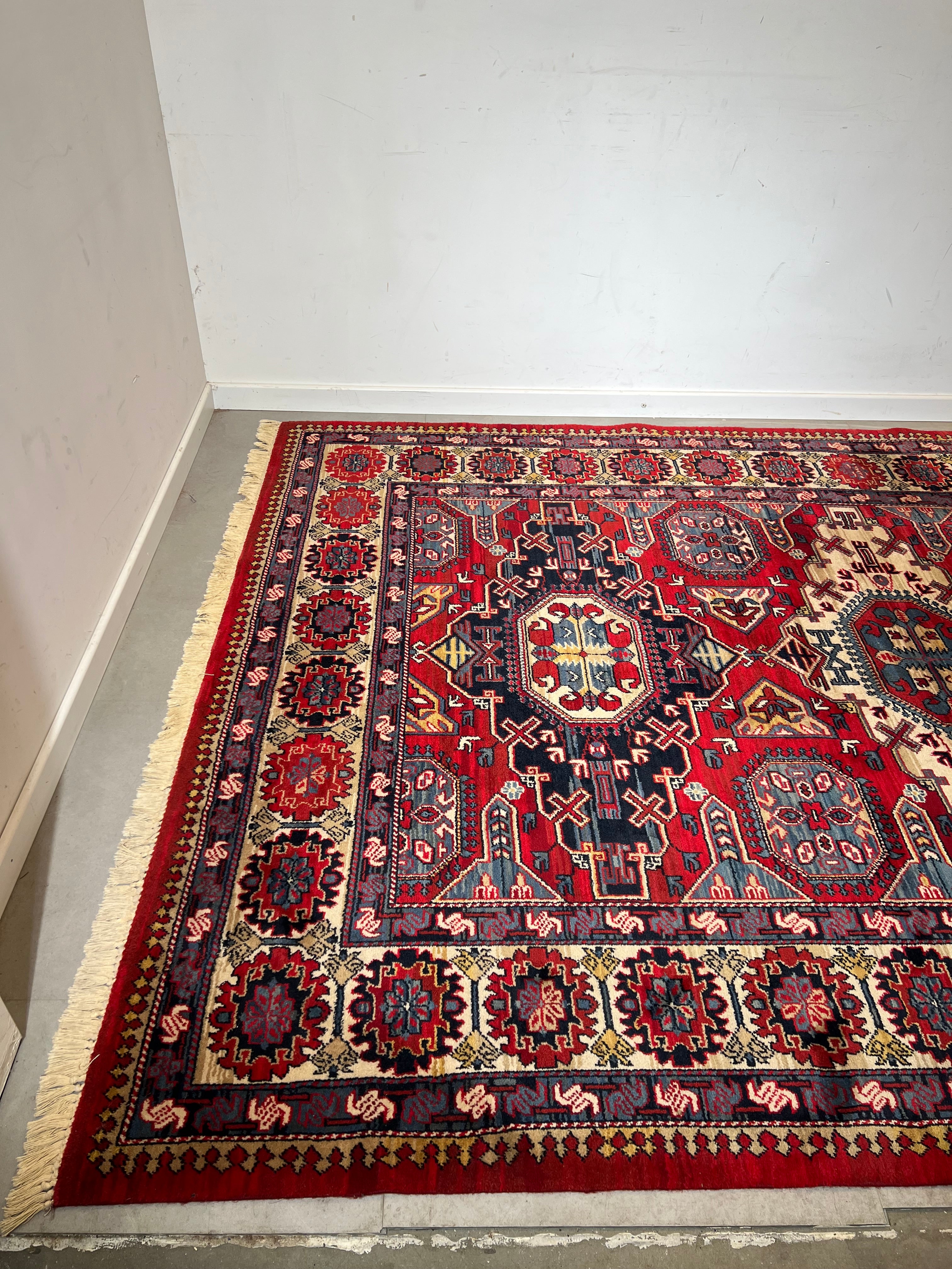 Vintage Kadjar Rug "Louis De Poortere"