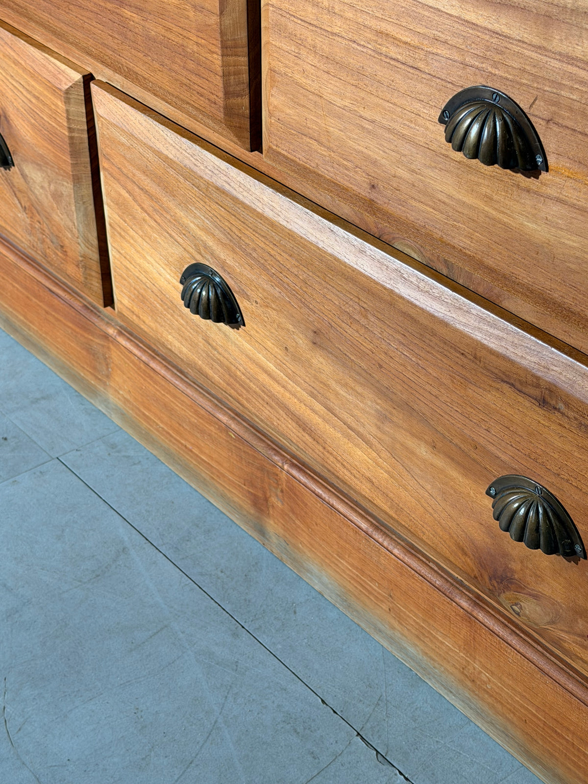 Wooden Chest of 13 Drawers with Shell Handles