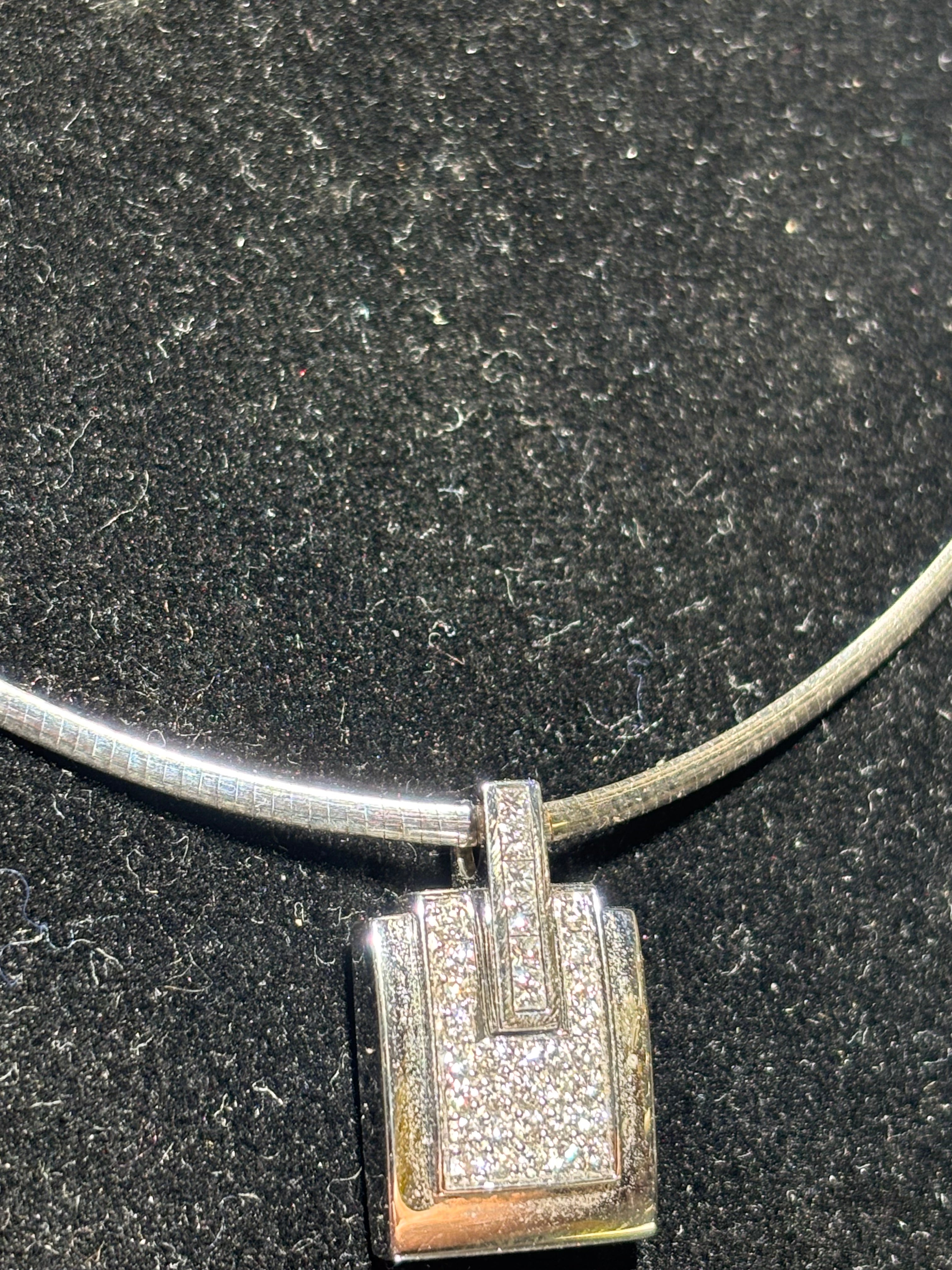 18Kt White Gold Pendant With 0,48 Brilliant