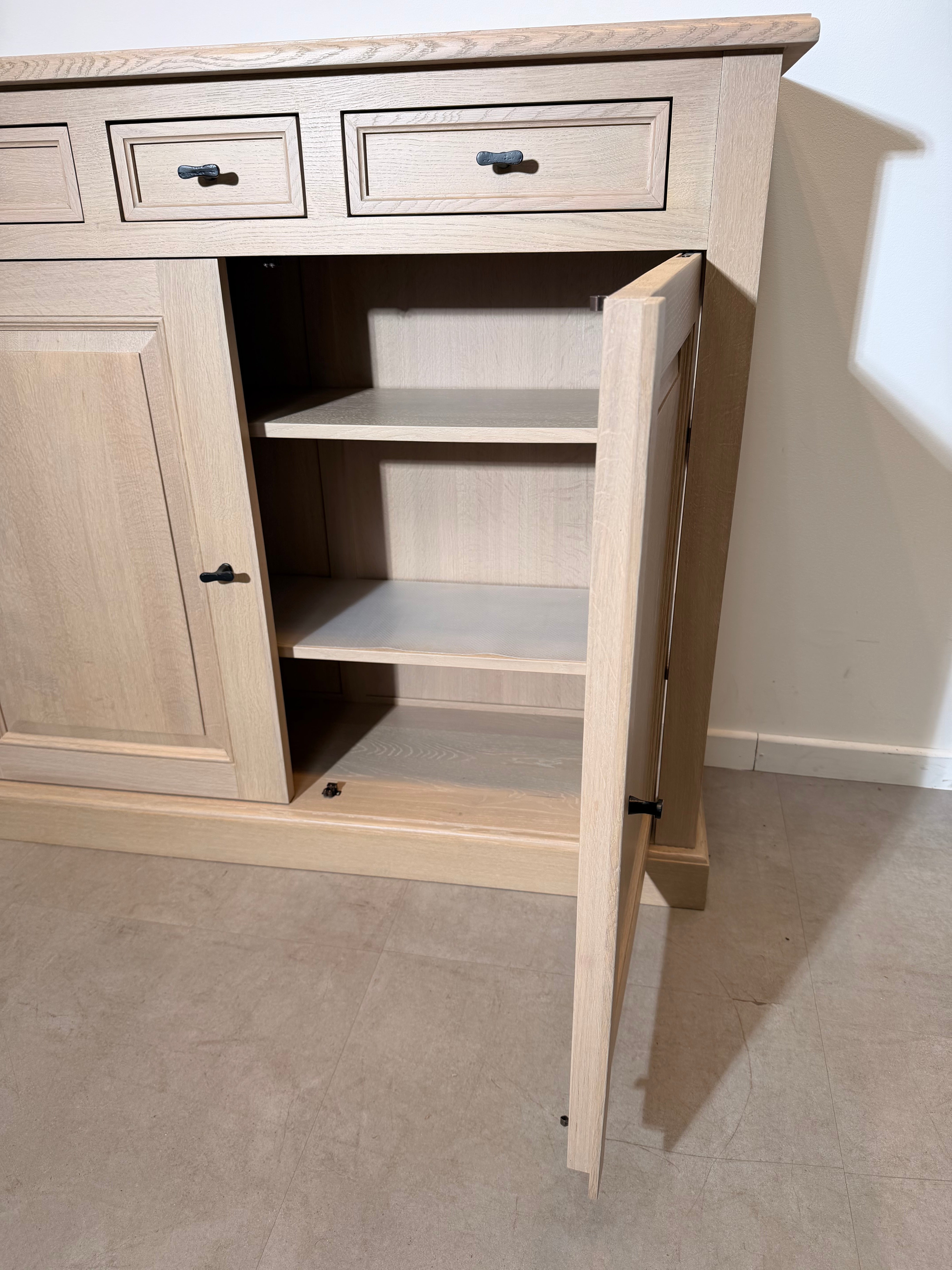 RR Interiors Oak Sideboard