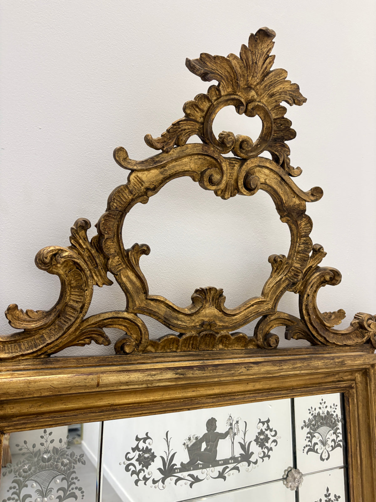 Large Venetian Rococo Giltwood Mirror with Etched Glass