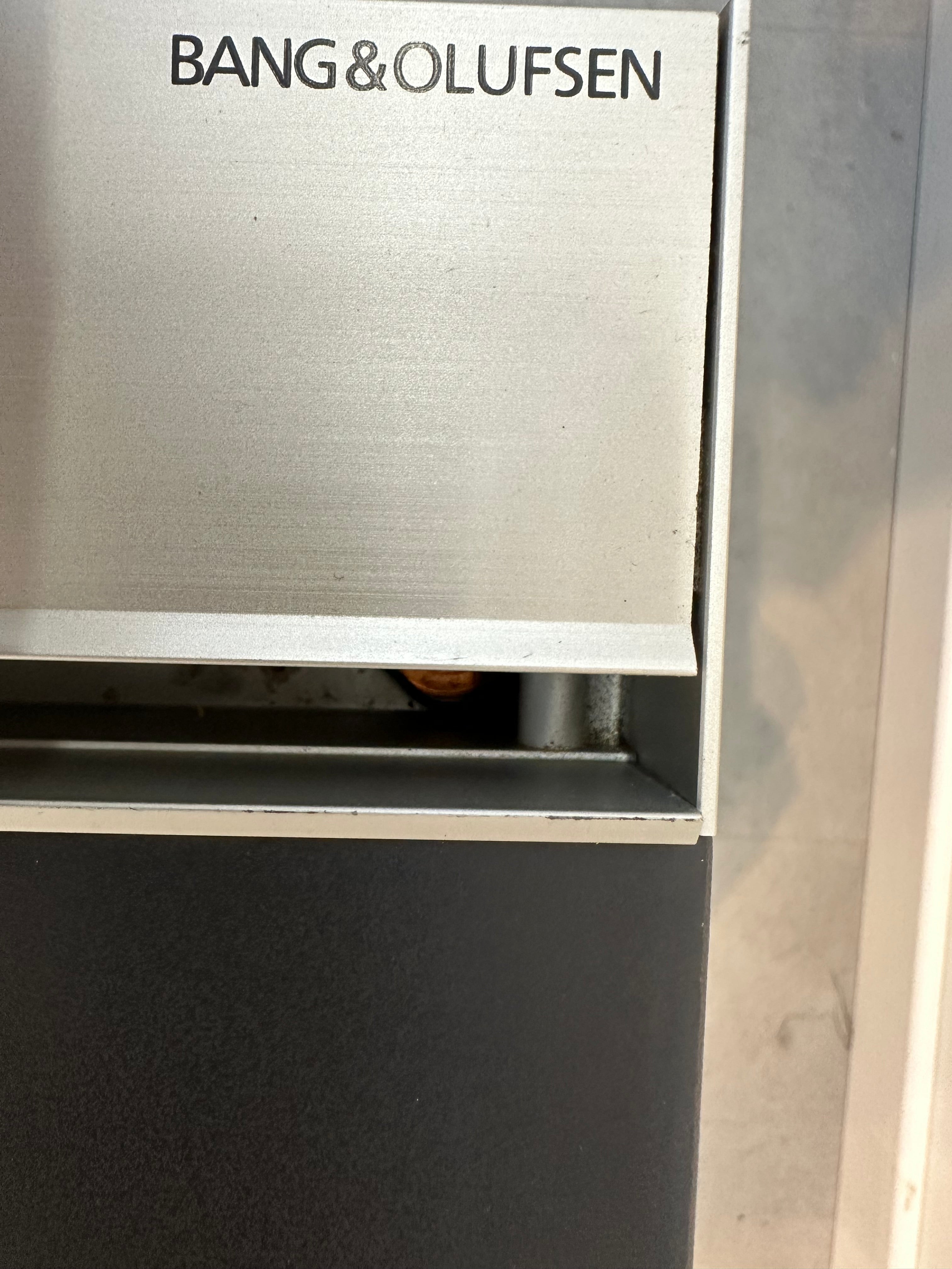 Console multimédia modulaire Bang &amp; Olufsen F1000