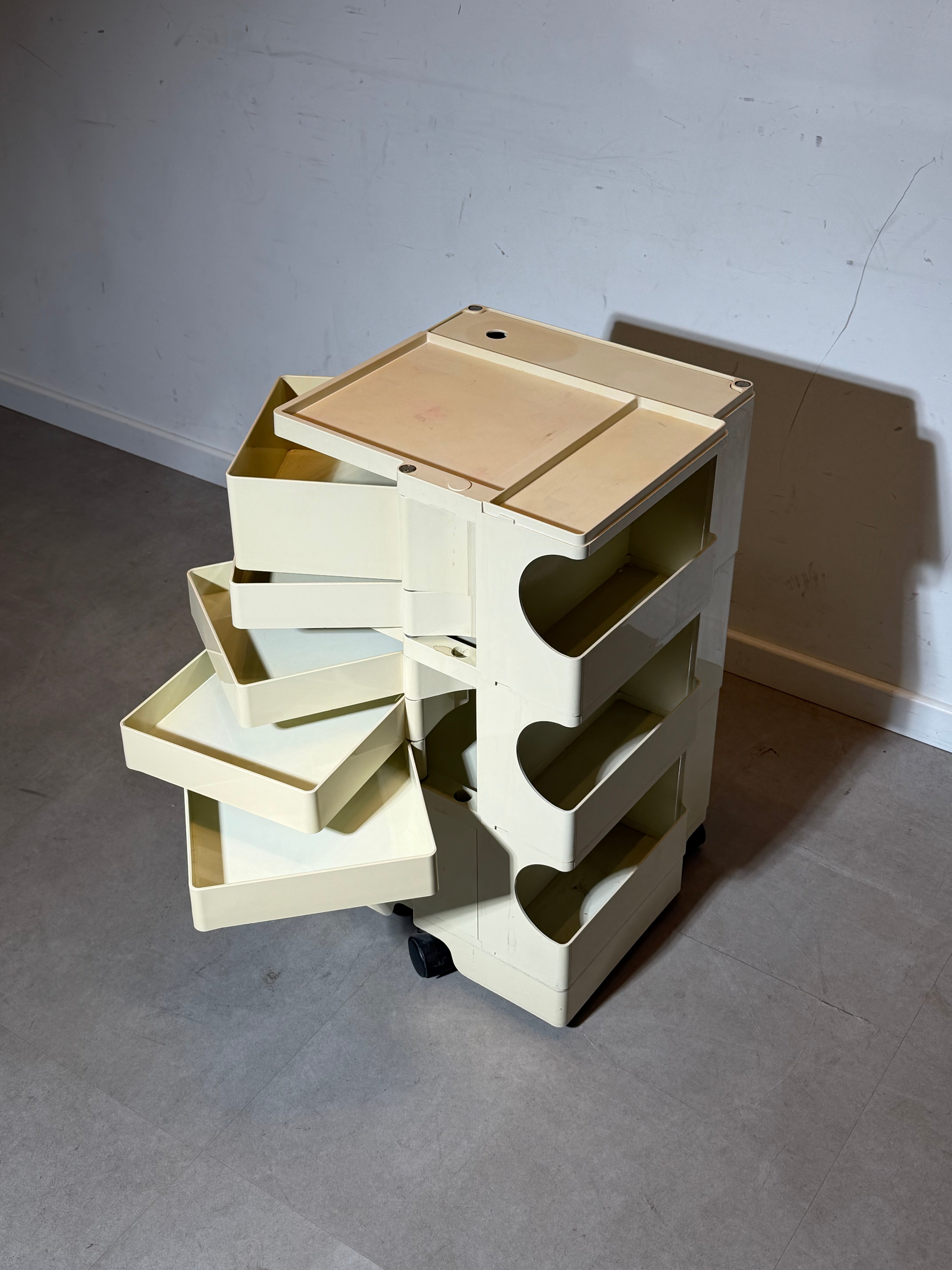 Joe Colombo “Boby” Trolley