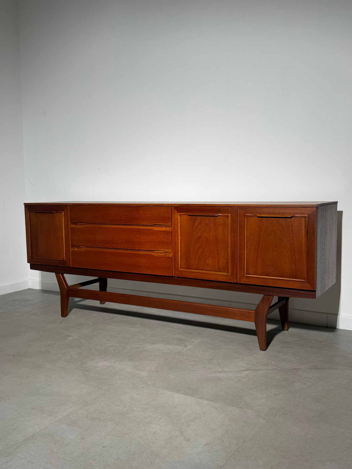 Beautility Teak Sideboard – British Mid-Century Modern, 1960s
