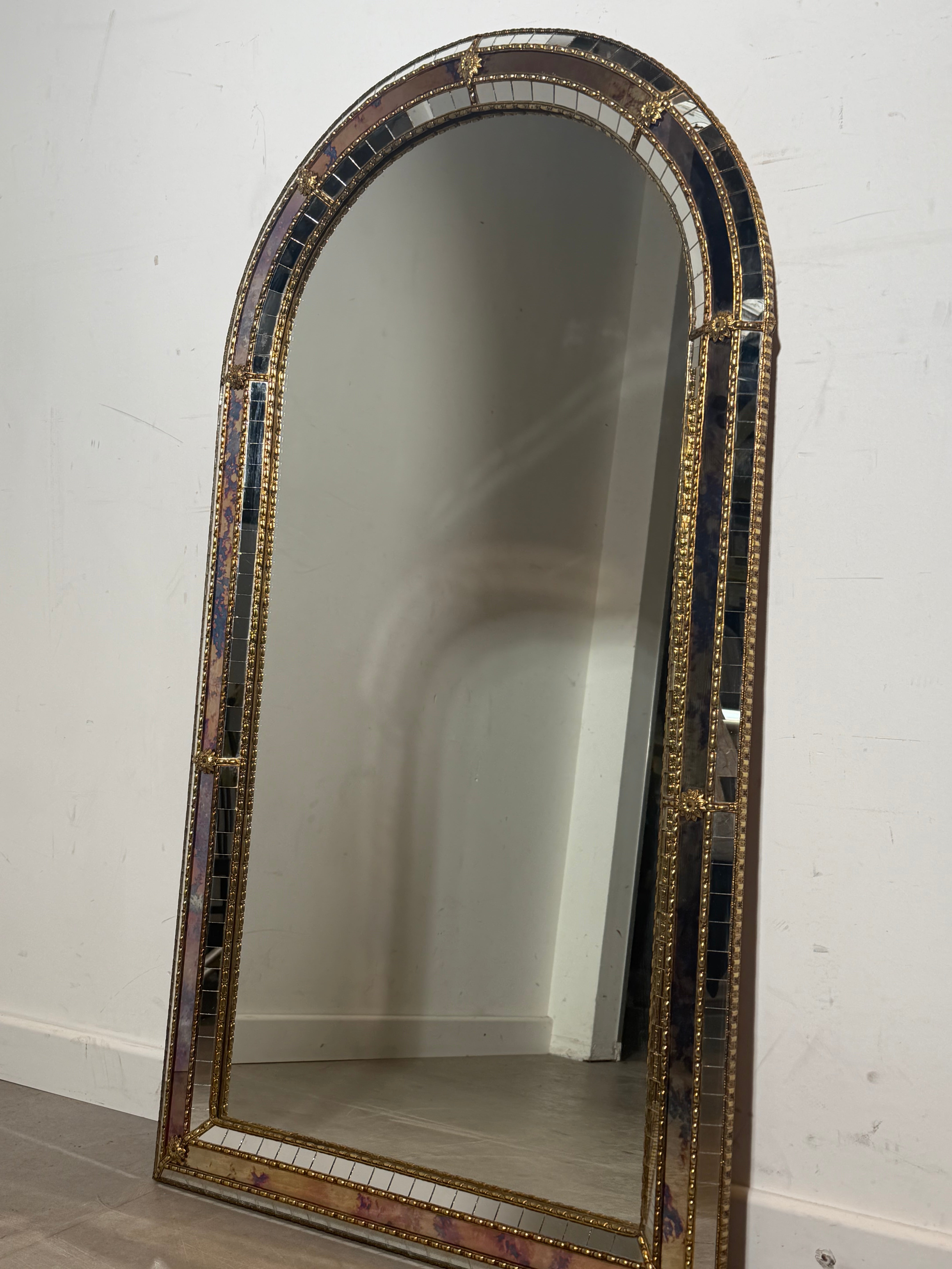 Vintage Arched Mosaic mirror – brass & glass inlay (60 x 110 cm)
