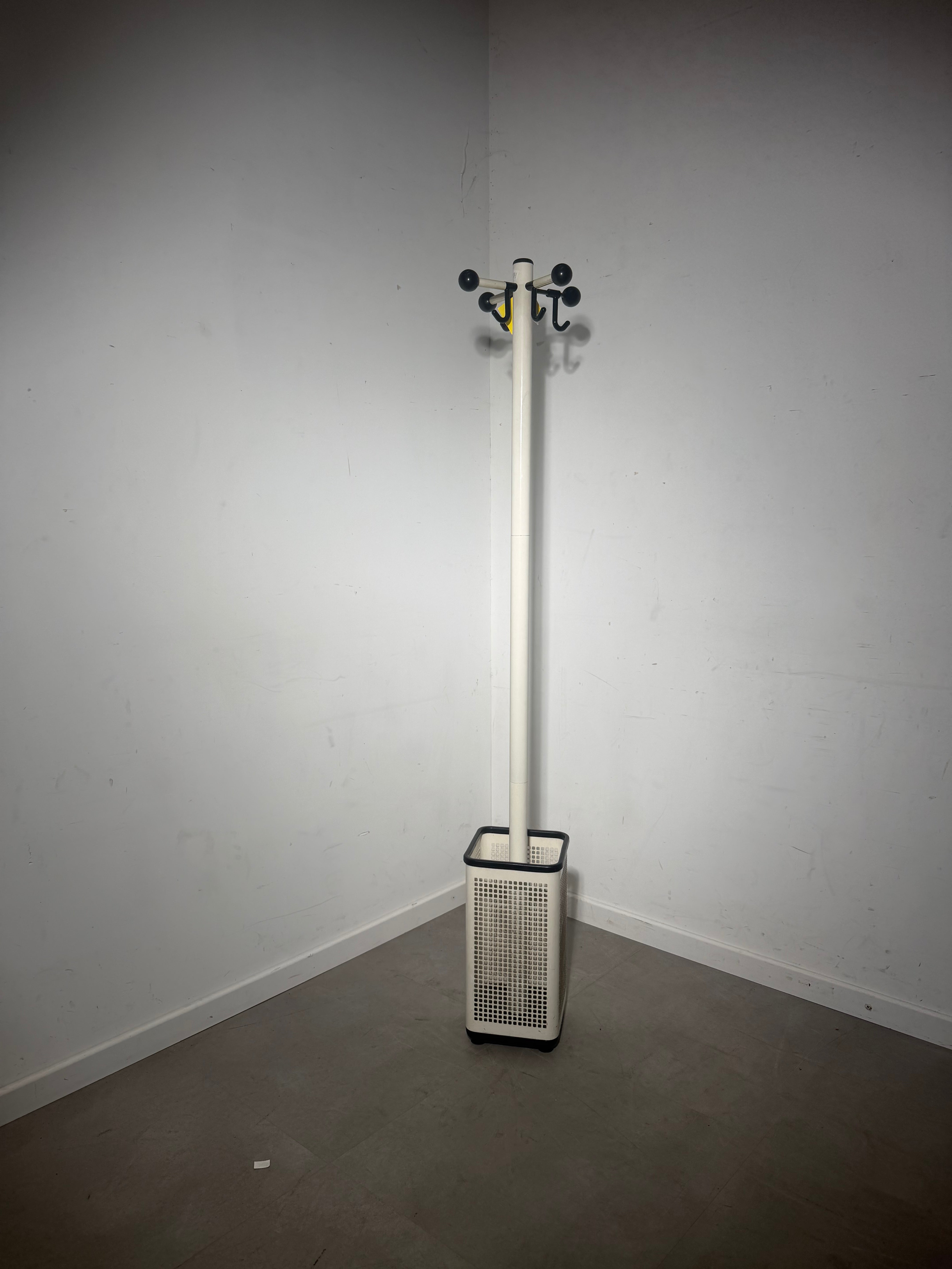 NEOLT Postmodern Coat Rack – Umbrella Stand – 185 cm