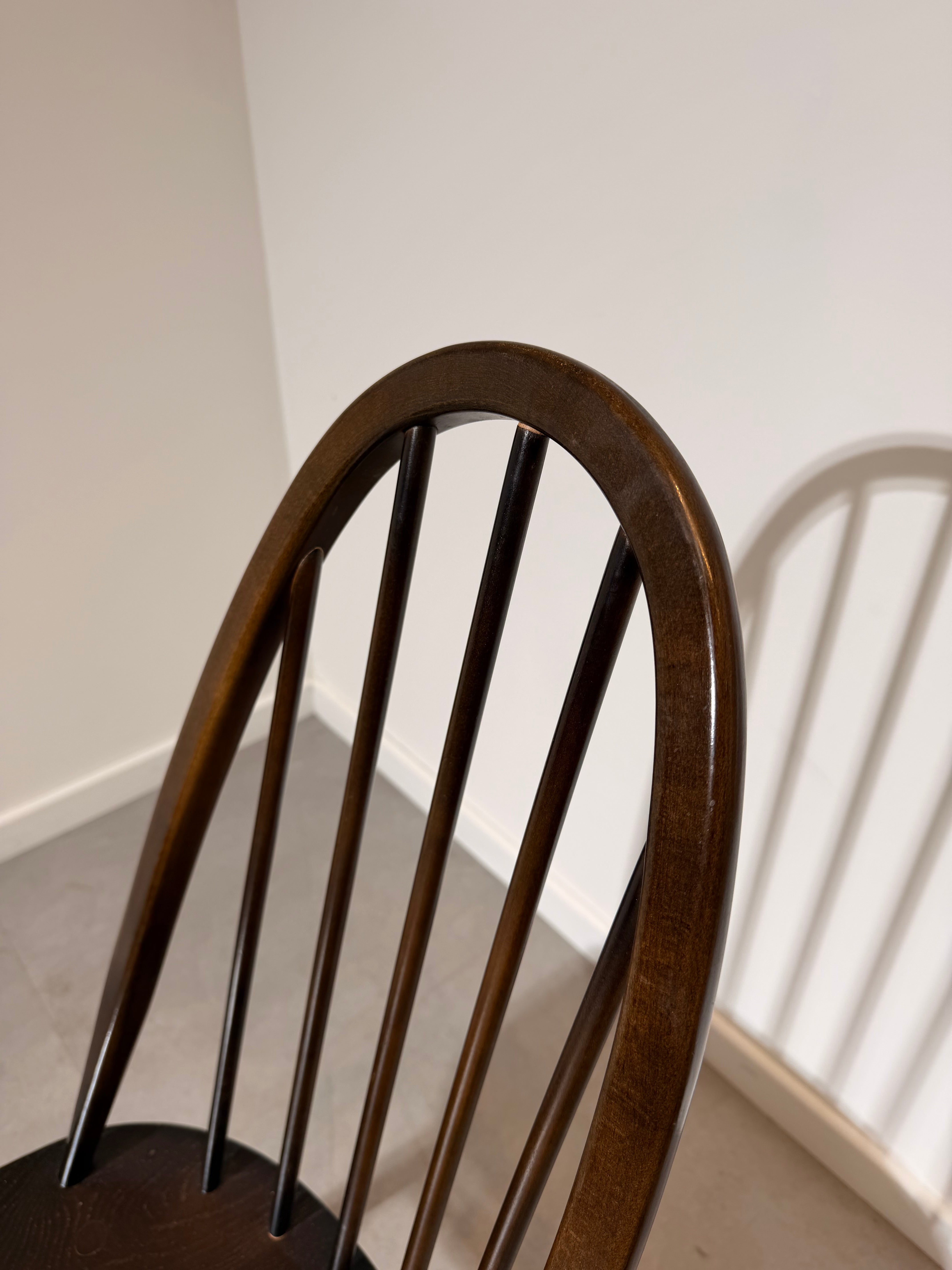 Set of 6 Ercol Windsor Dining Chairs – Model 205