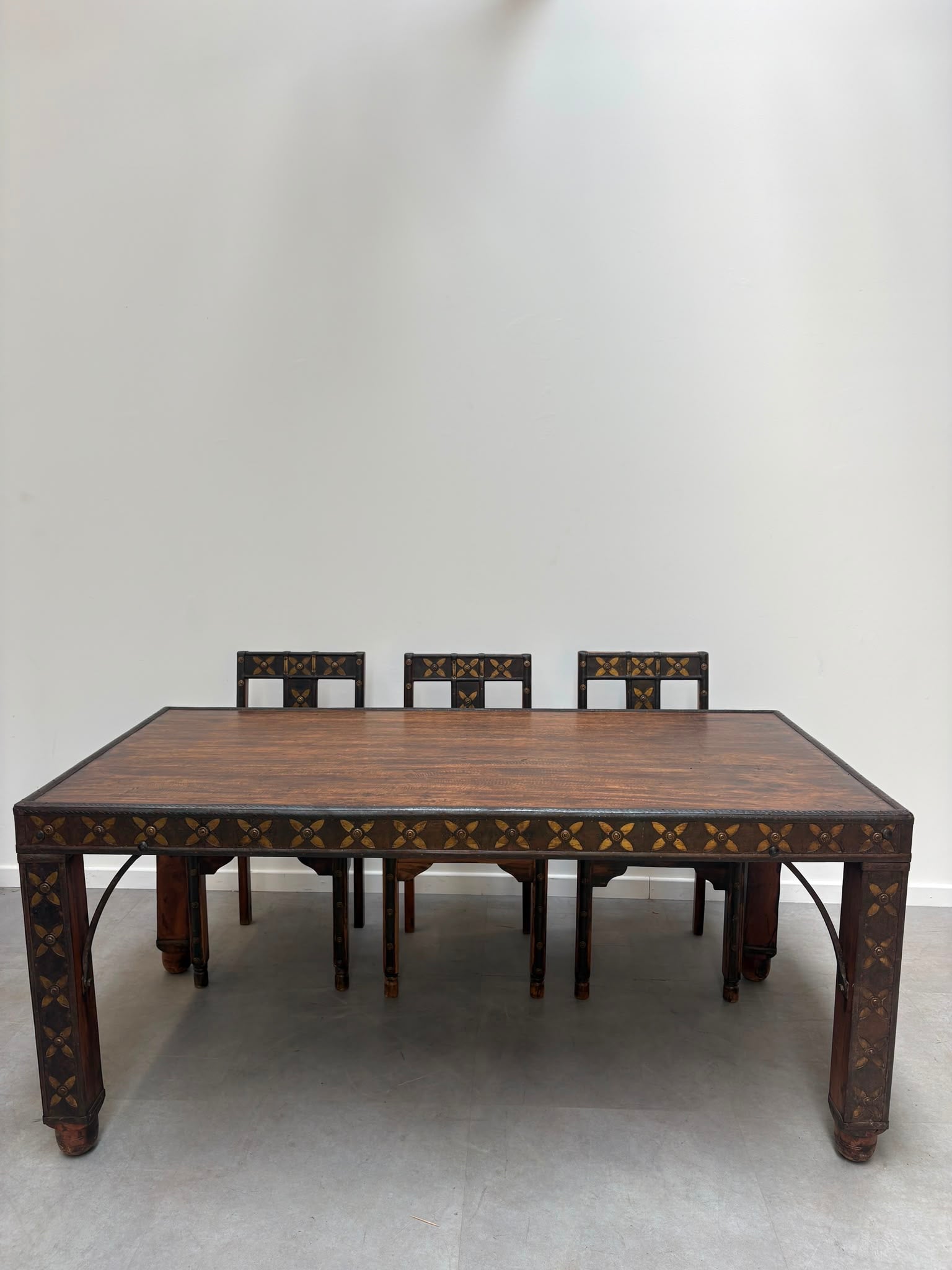 Antique Indian Dining Table with 6 Chairs