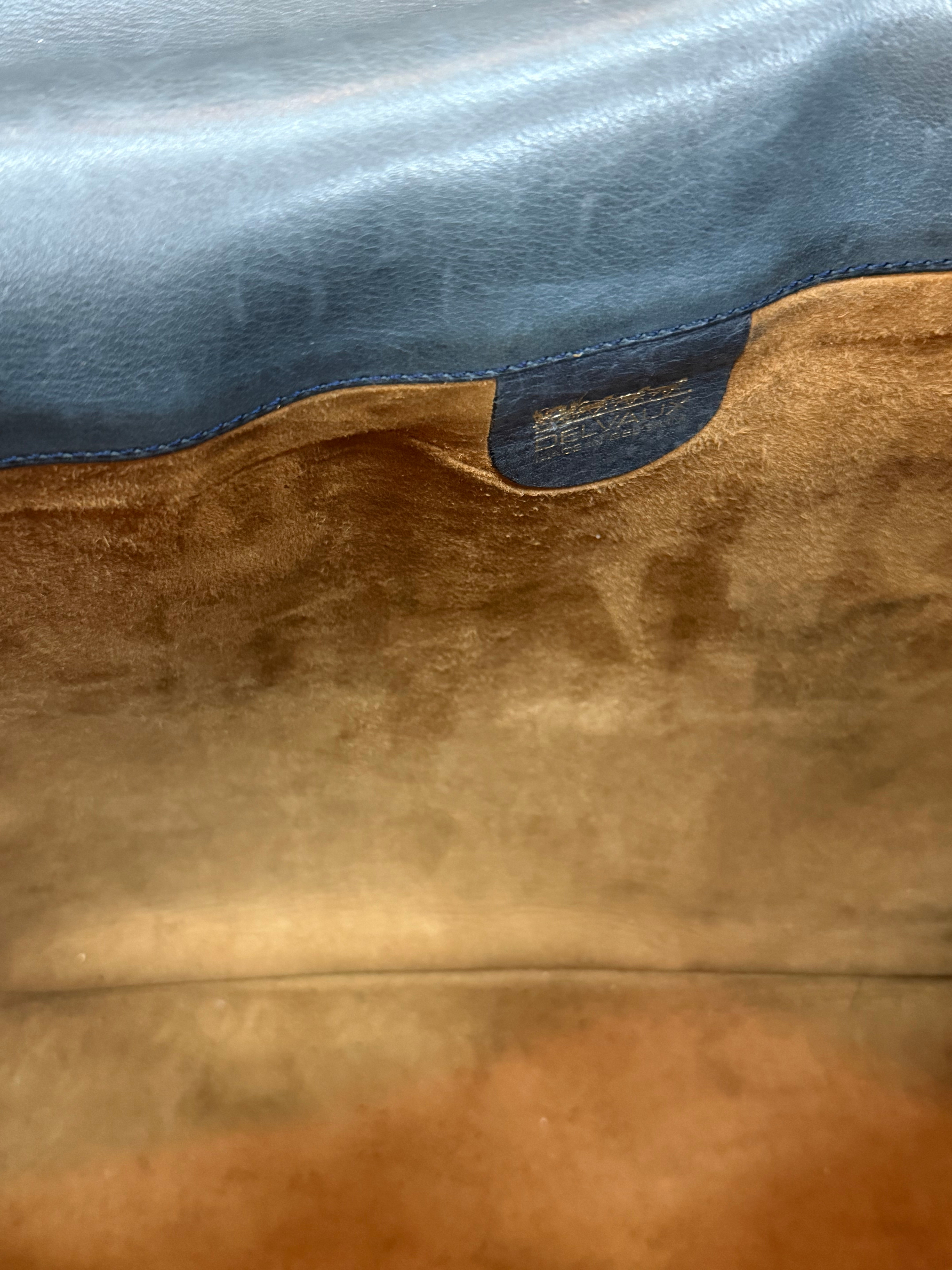 Delvaux Large Crossbody / Laptop Bag – Black Leather – 34 x 30 cm