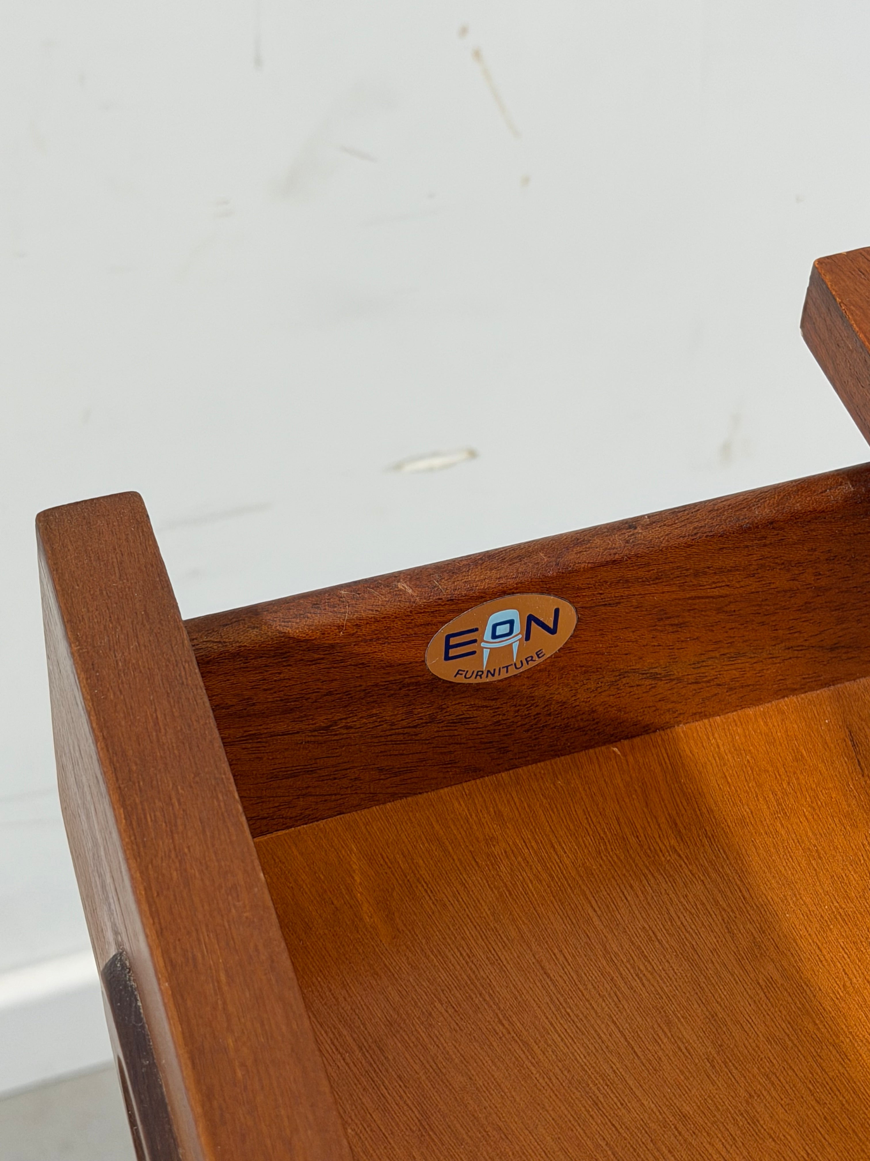 Buffet en teck Elliotts of Newbury – Style moderne du milieu du siècle (Royaume-Uni, années 1960)