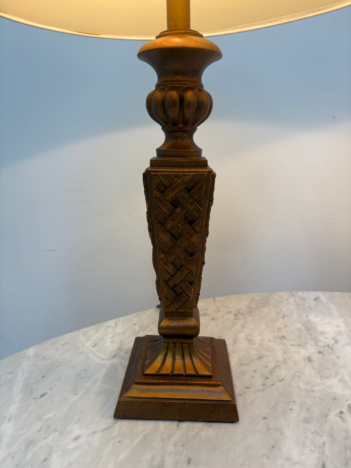 Table lamp Gold finish