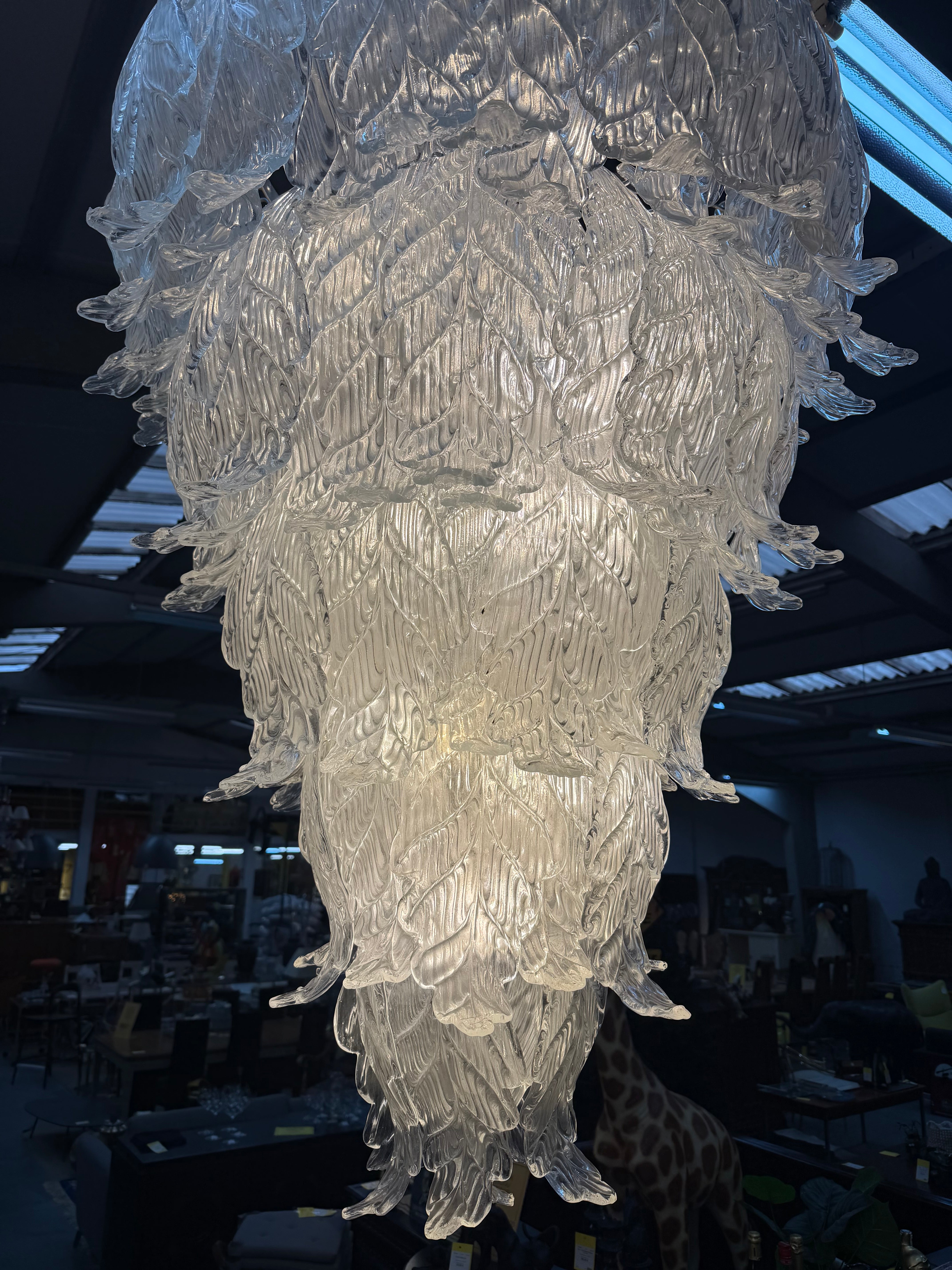 Lustre XL en verre de Murano à motif de feuilles — années 1980