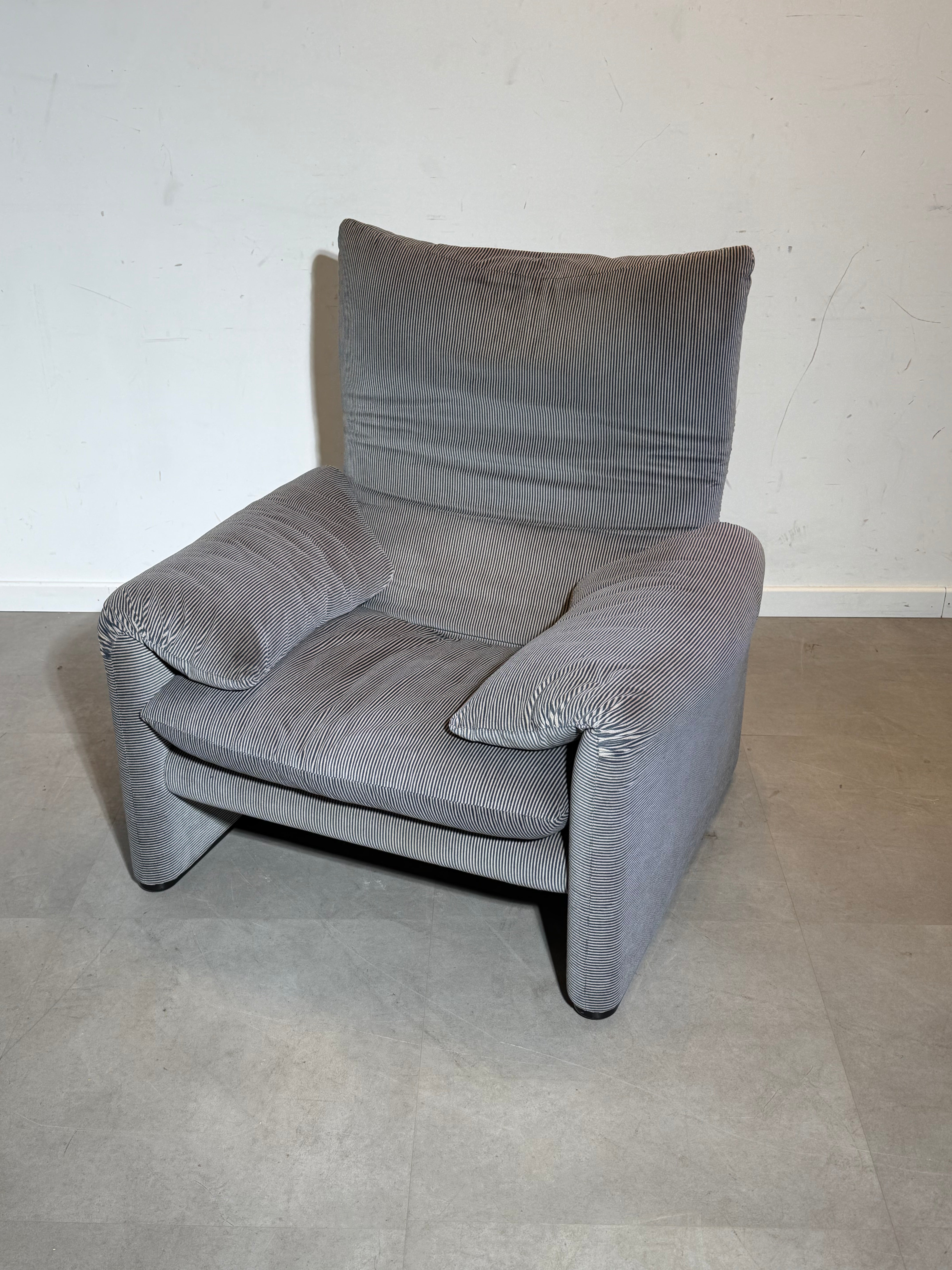 Cassina Maralunga armchair by Vico Magistretti