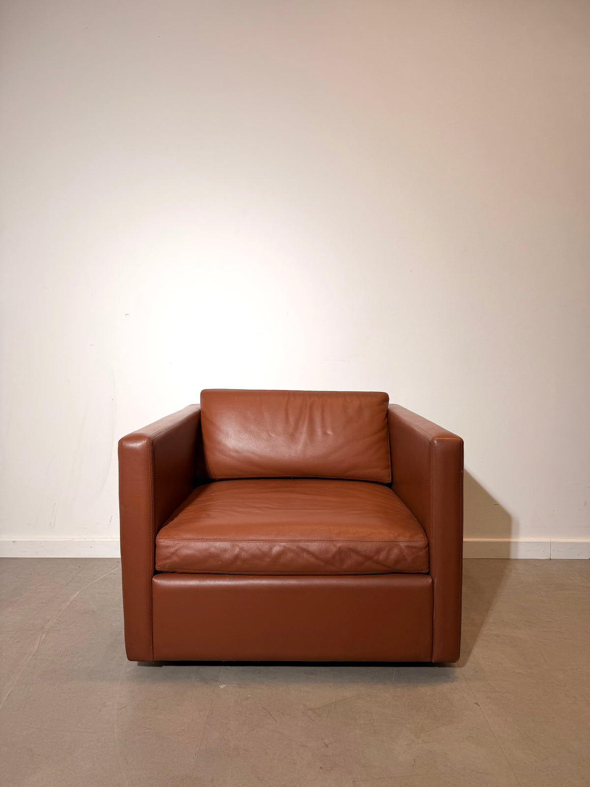 Vintage Knoll Leather Lounge Chair