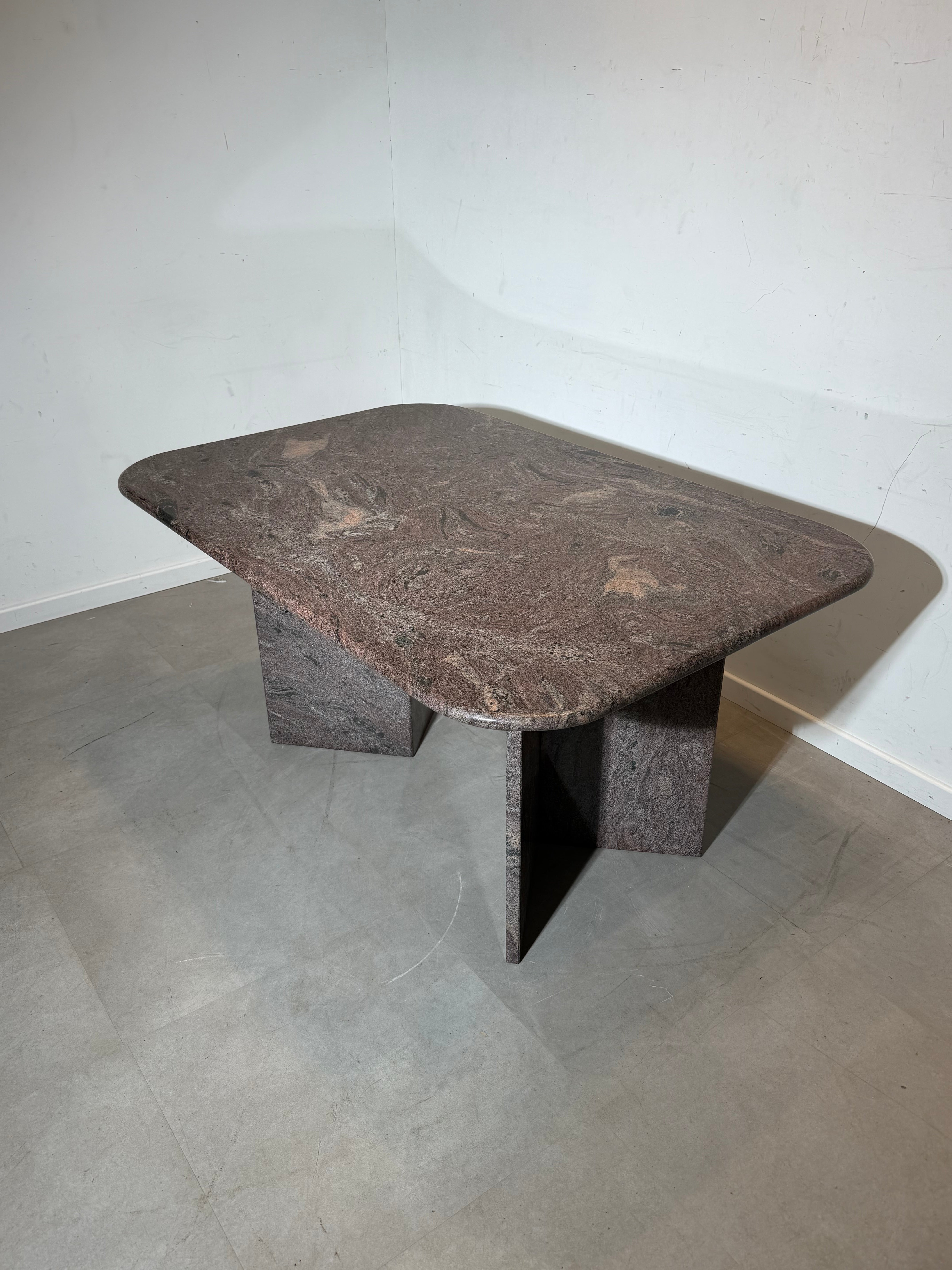 Granite Dining Table – Sculptural 3-Piece Design – 150 x 100 cm