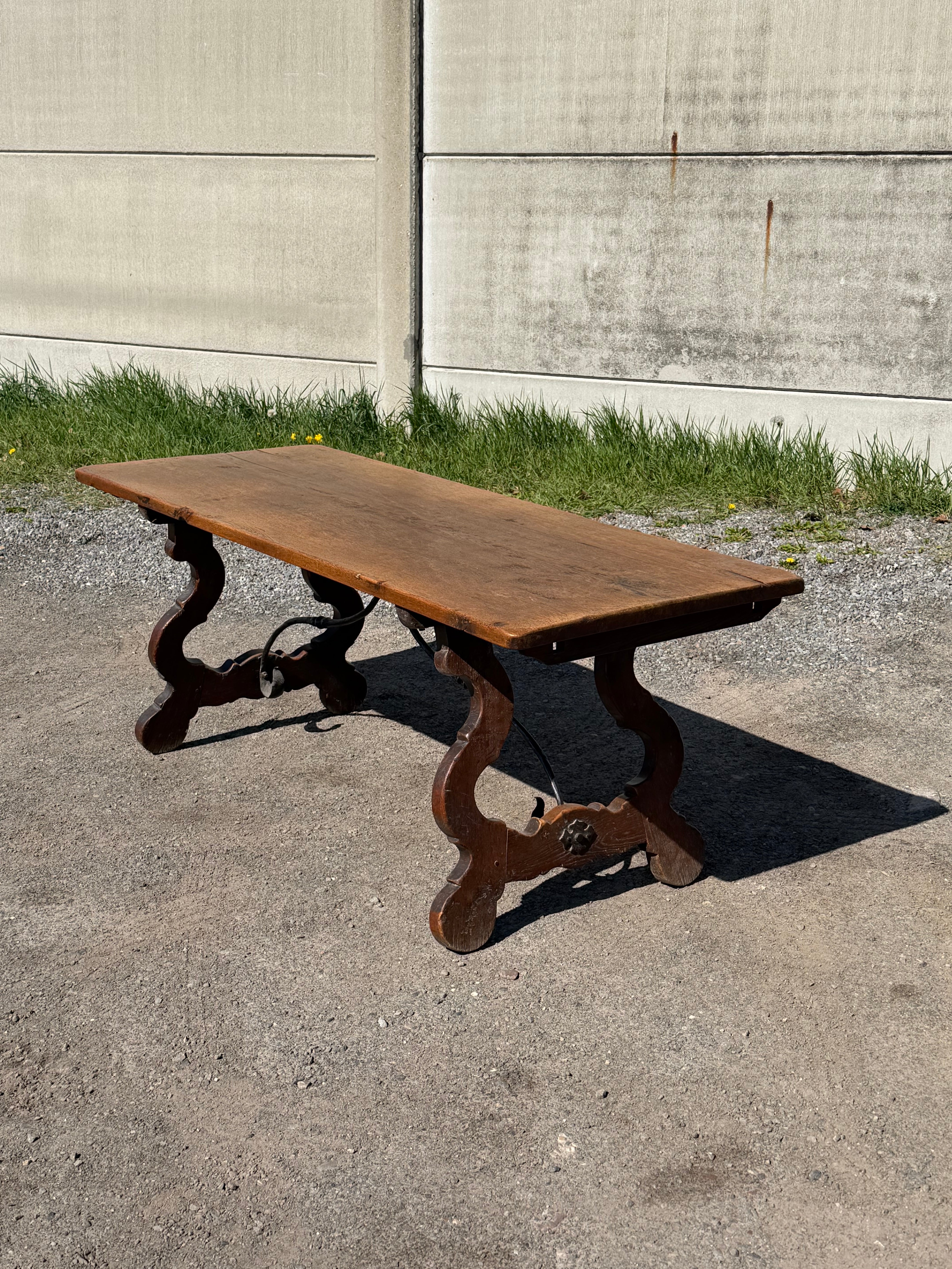 18th Century Spanish Dining Table – Solid Oak – 195 cm