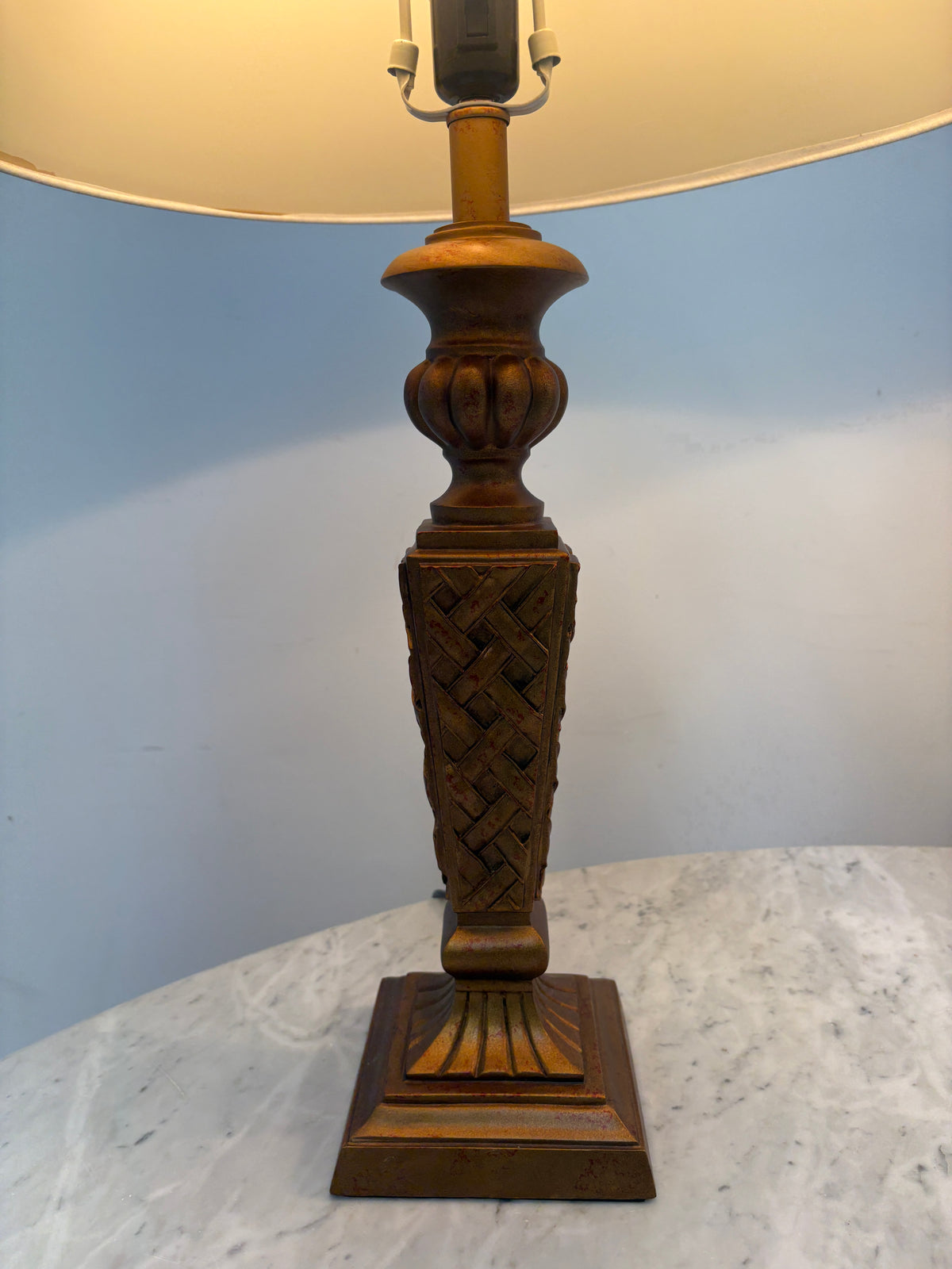 Table lamp Gold finish