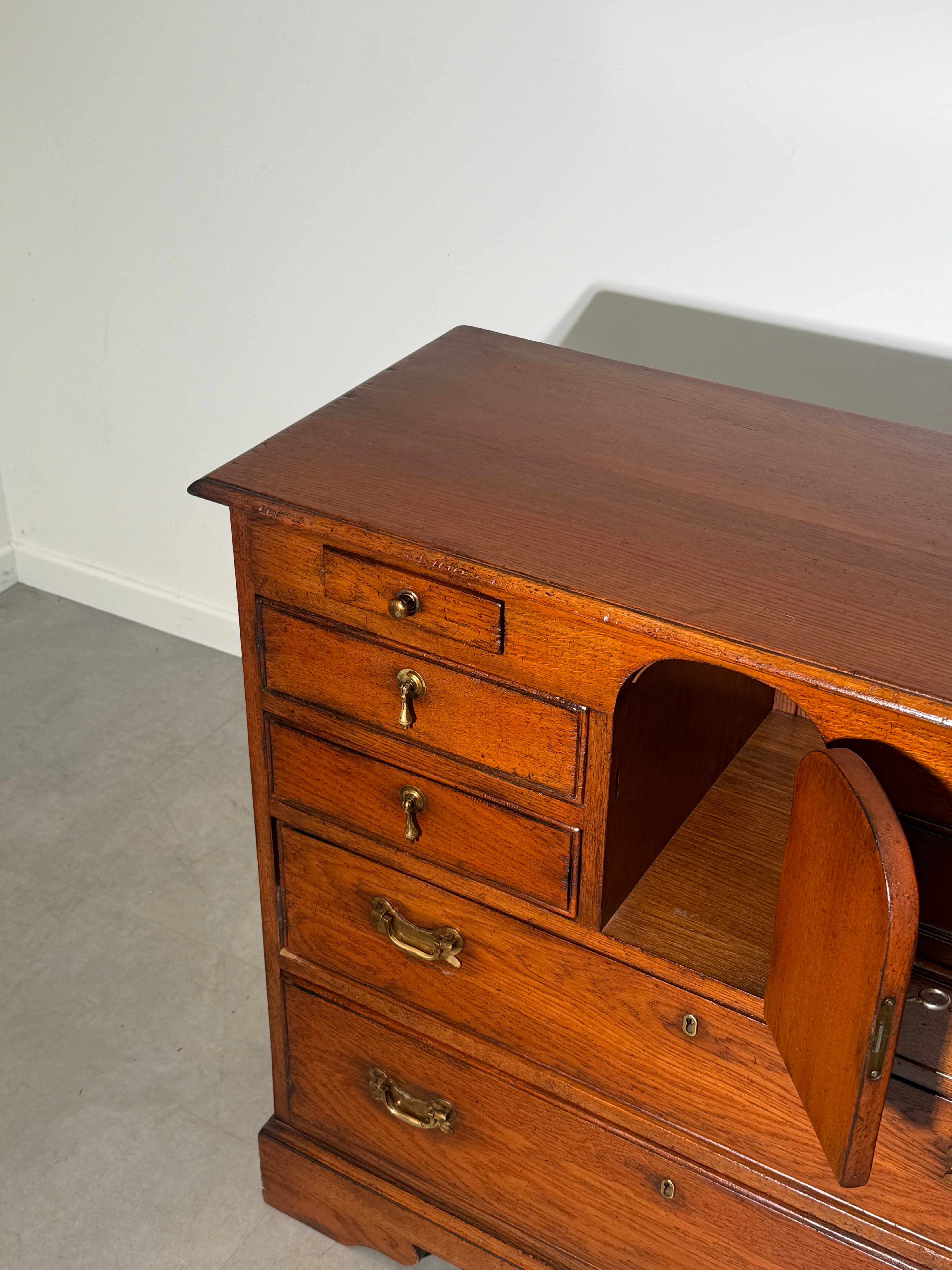 Chest of drawers - Antique Collection