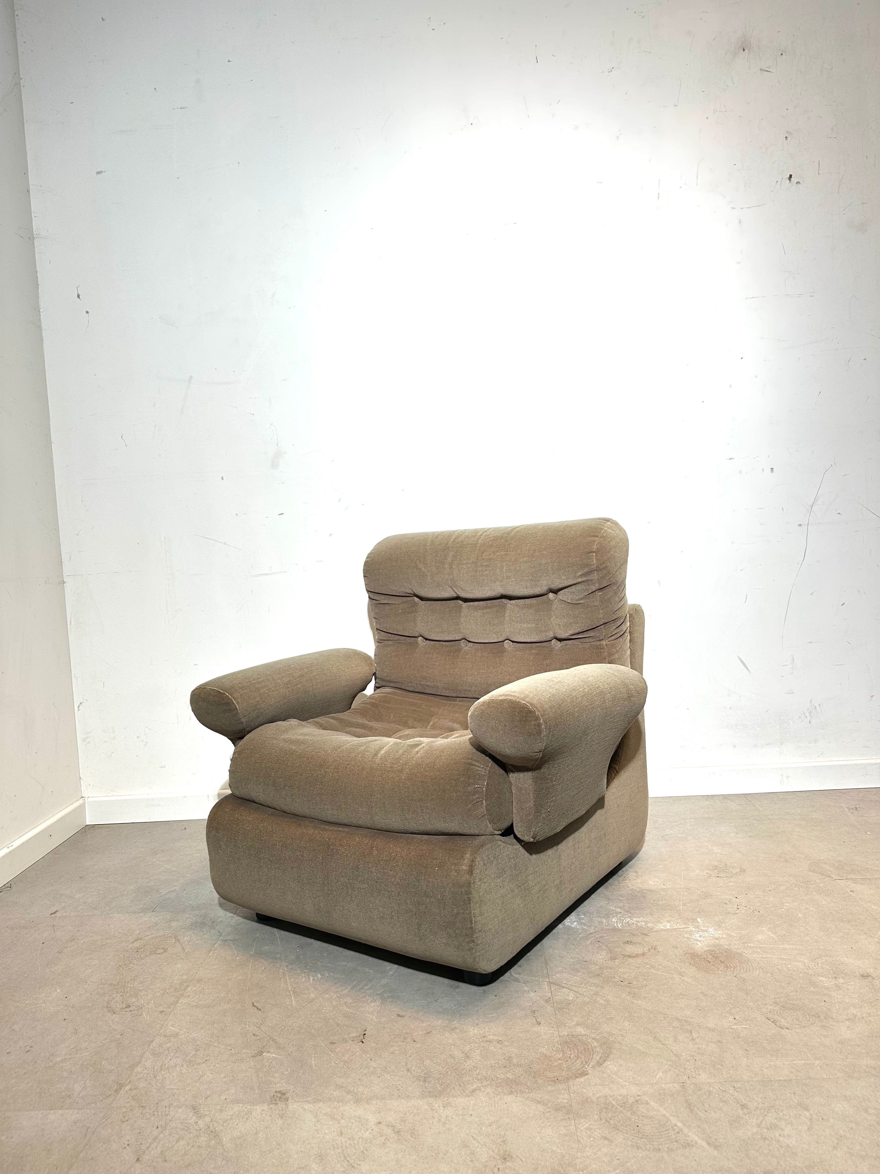 Vintage Lounge Chair Beige