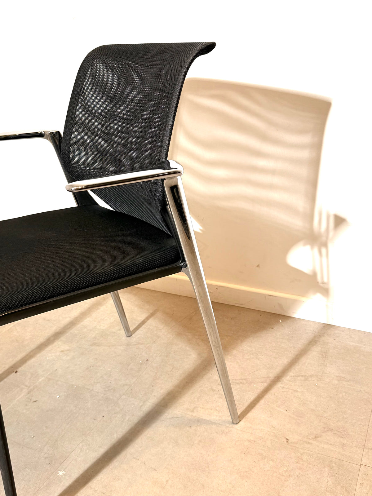 Vitra Meda Chair – Alberto Meda