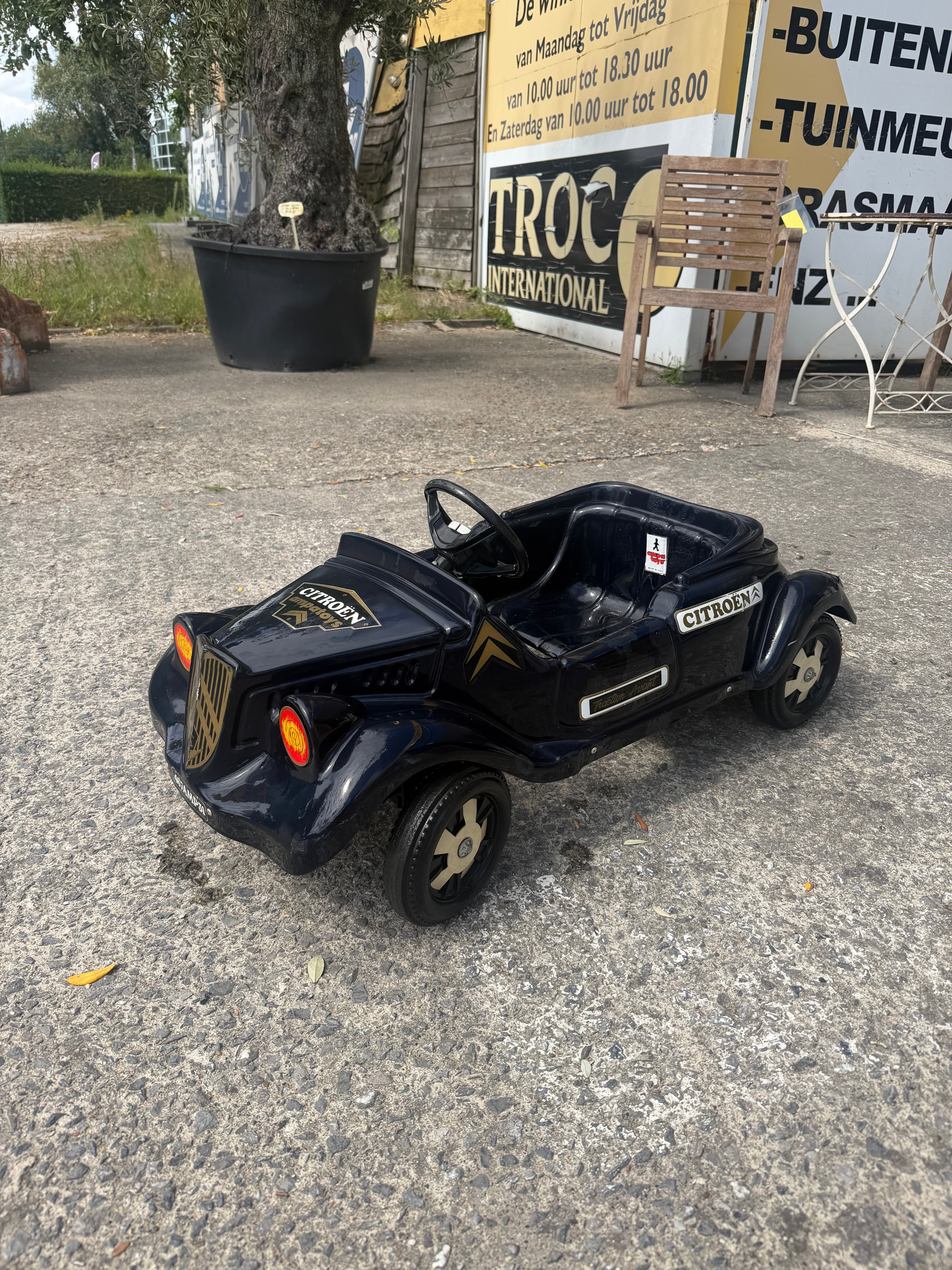 Ampatoys Citroën Traction Avant Pedal Car