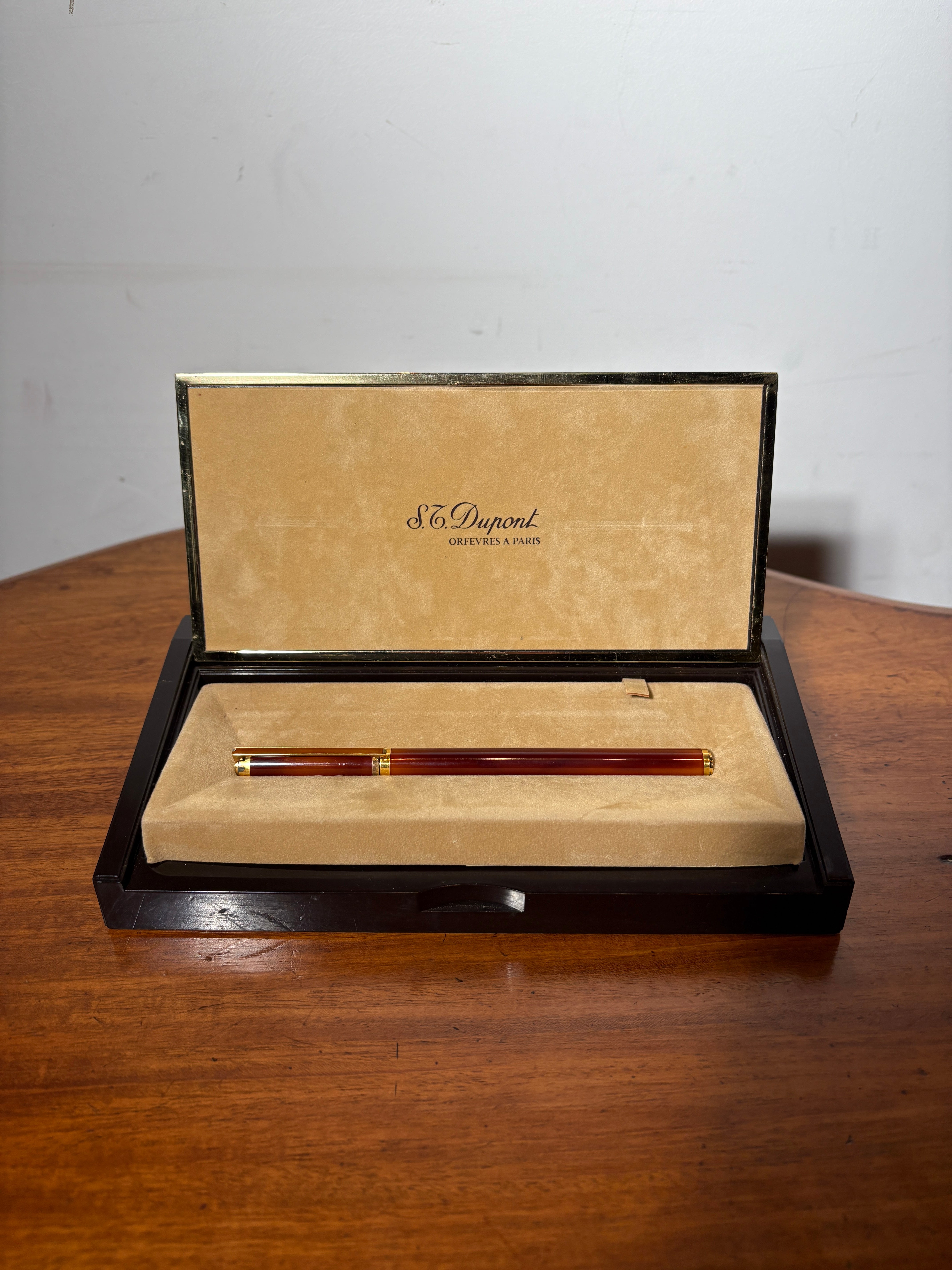 Fountain Pen ST Dupont