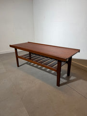 Danish Teak Coffee Table – Mid-Century Modern (1960s)