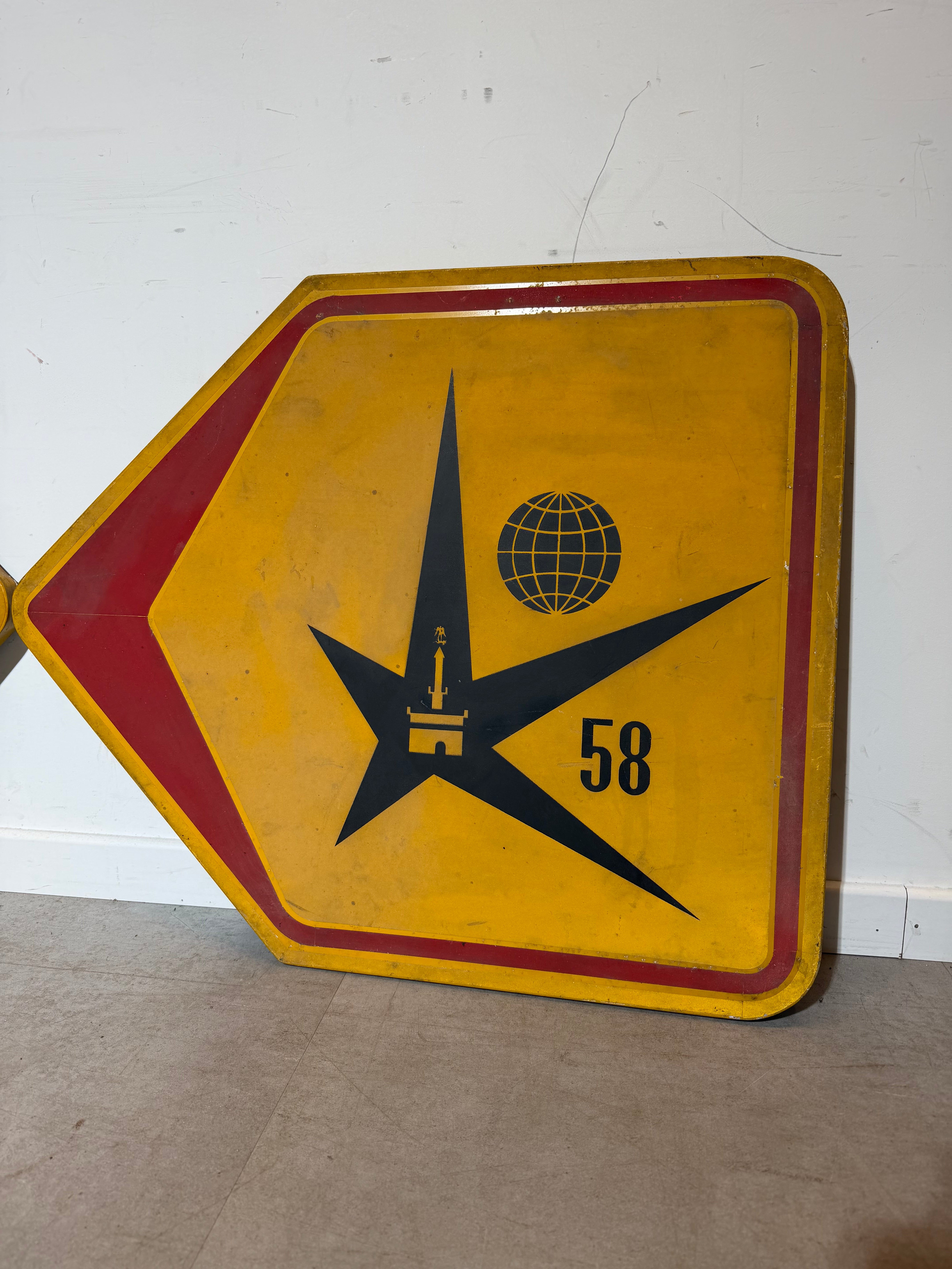 Original Expo ‘58 Directional Sign | Troc Leuven
