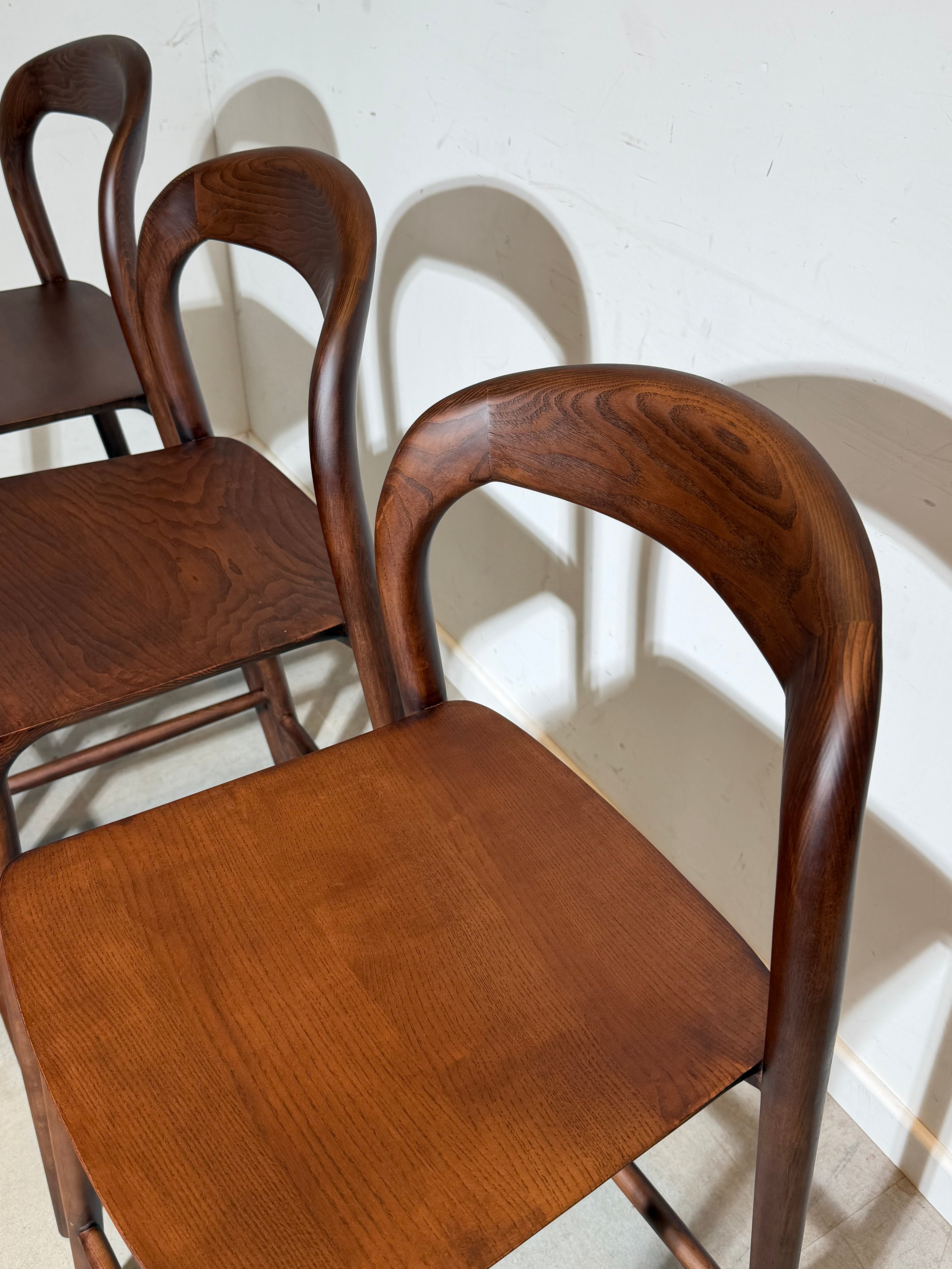 Chaise de bar Kyoto en noyer