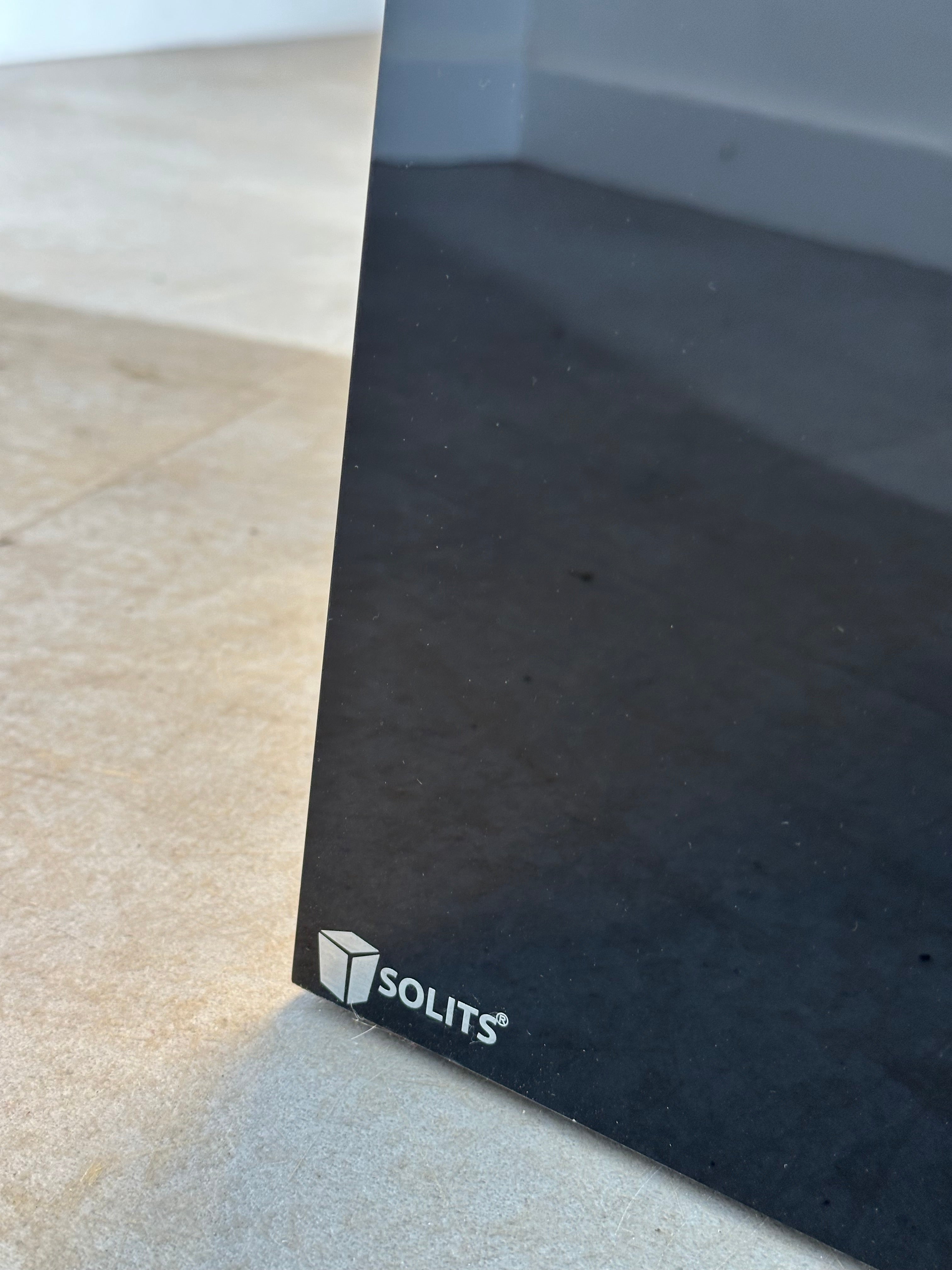 Socle d'exposition noir brillant de Solits