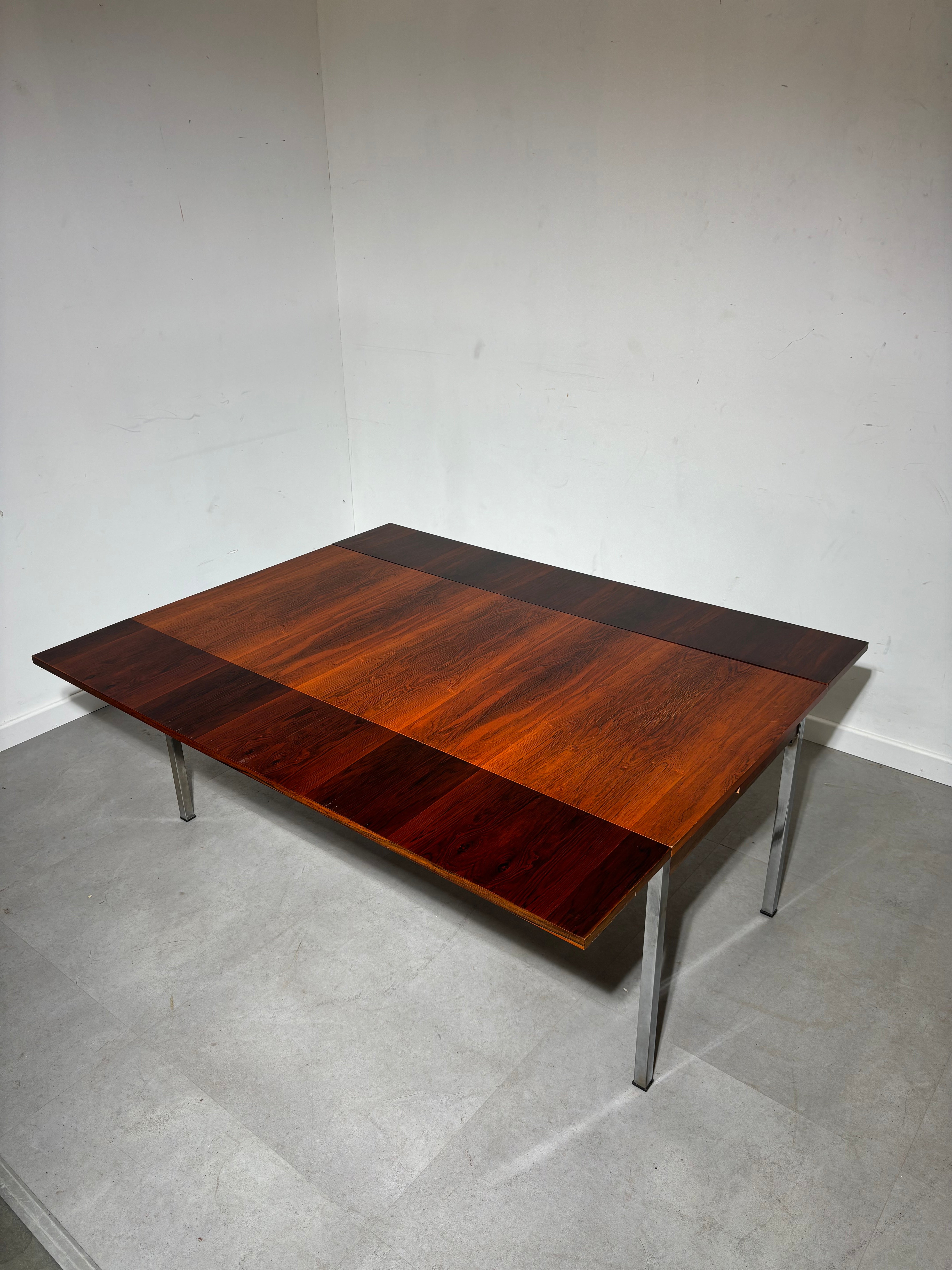 Rosewood coffeetable / dining table convertible