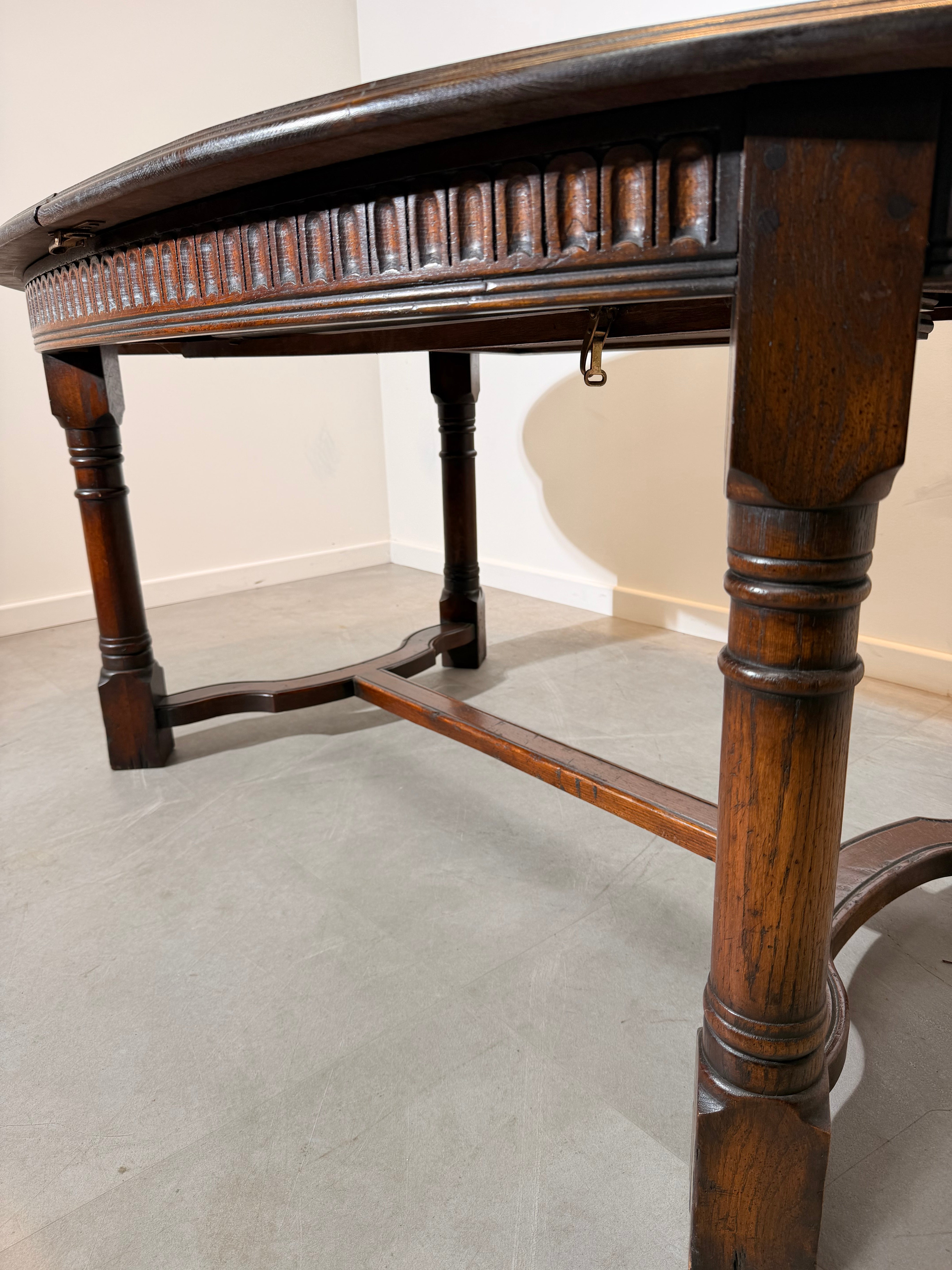 Old New England Oak Extending Dining Table