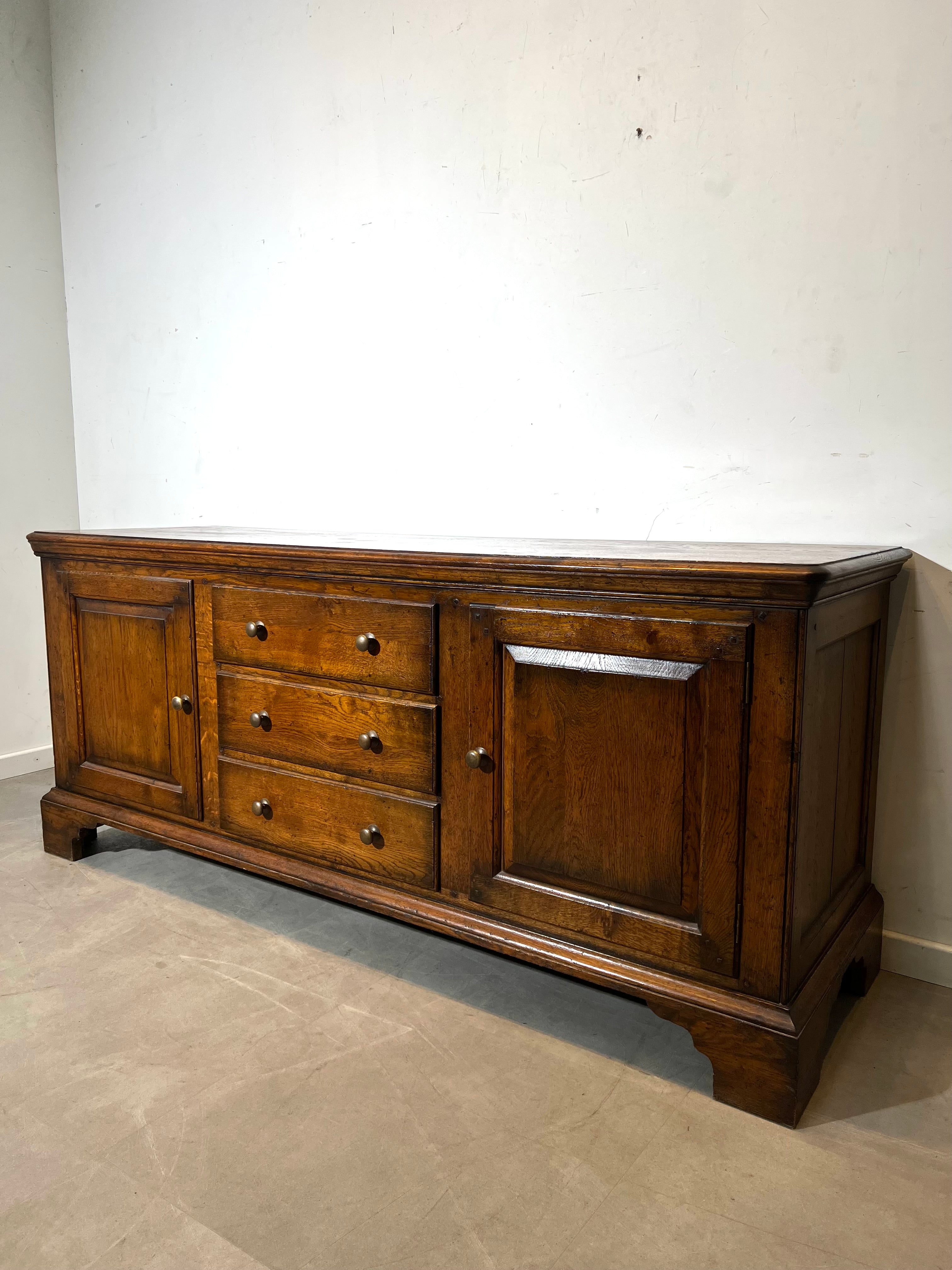 Oak Sideboard - 2 Doors & 3 Drawers