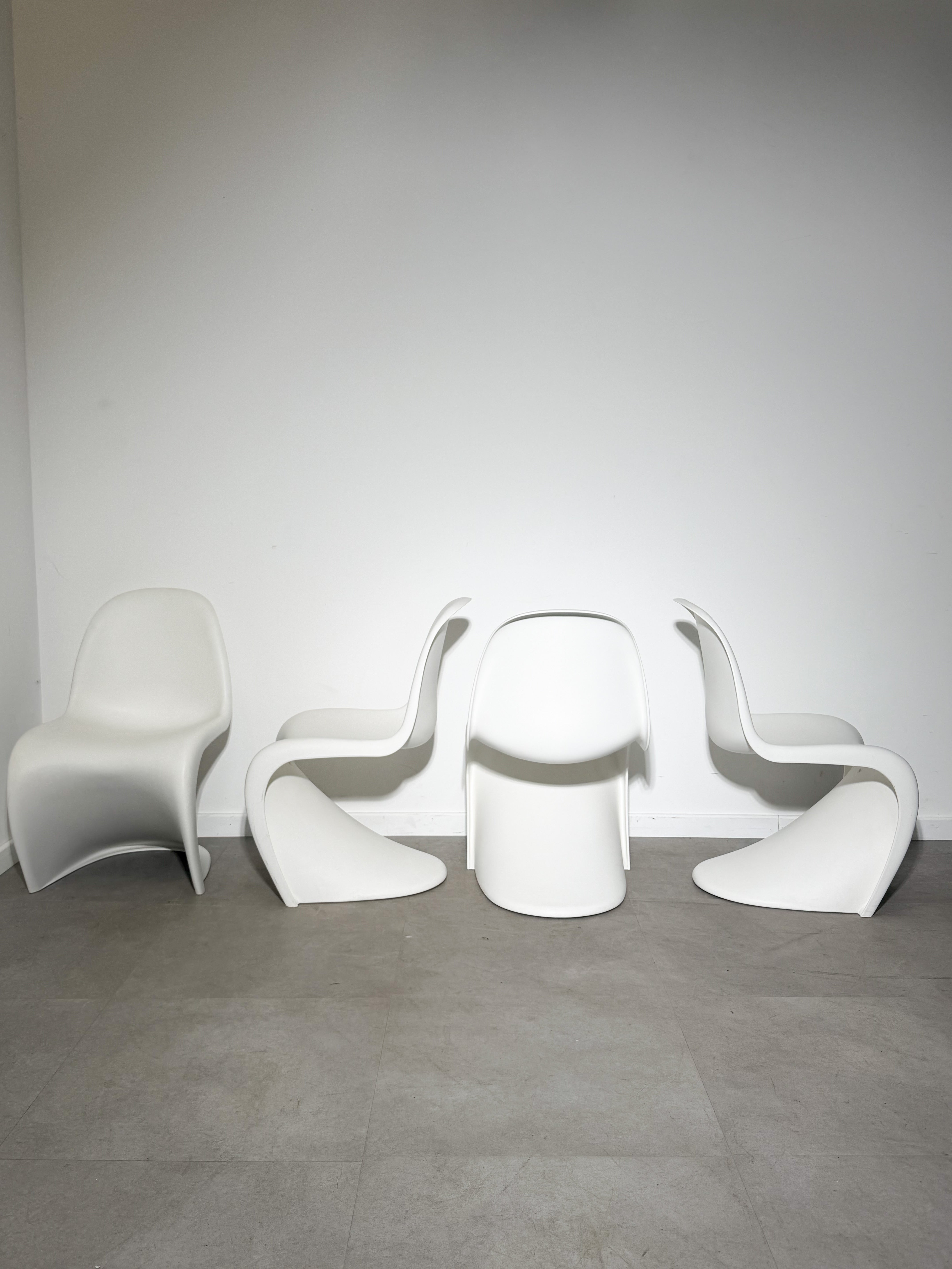 Set of 4 Vitra Panton Chairs by Verner Panton – White, 2017