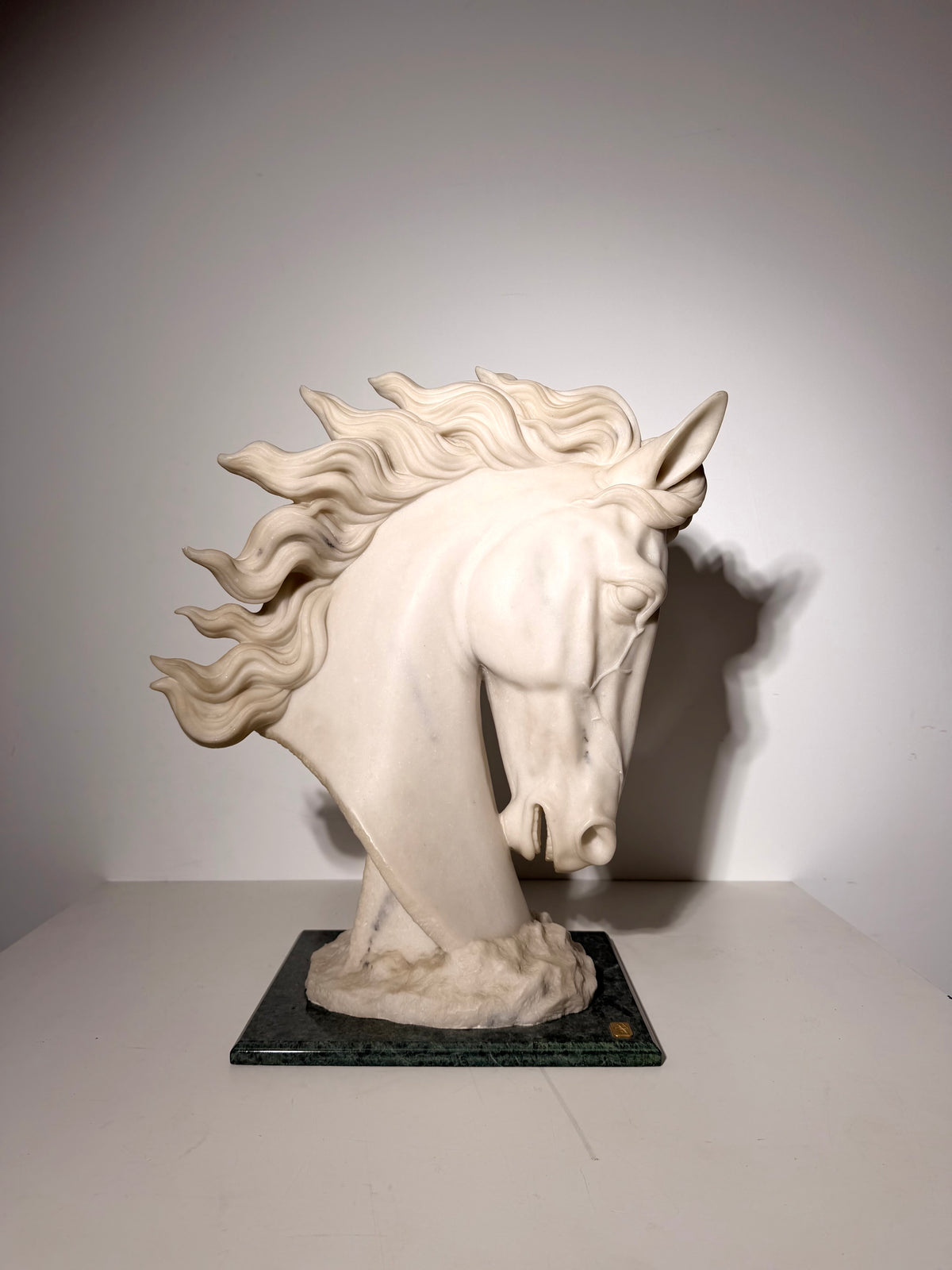 Sculpture “Sculpture by Leonardo” – White Horse Head on Green Marble Base